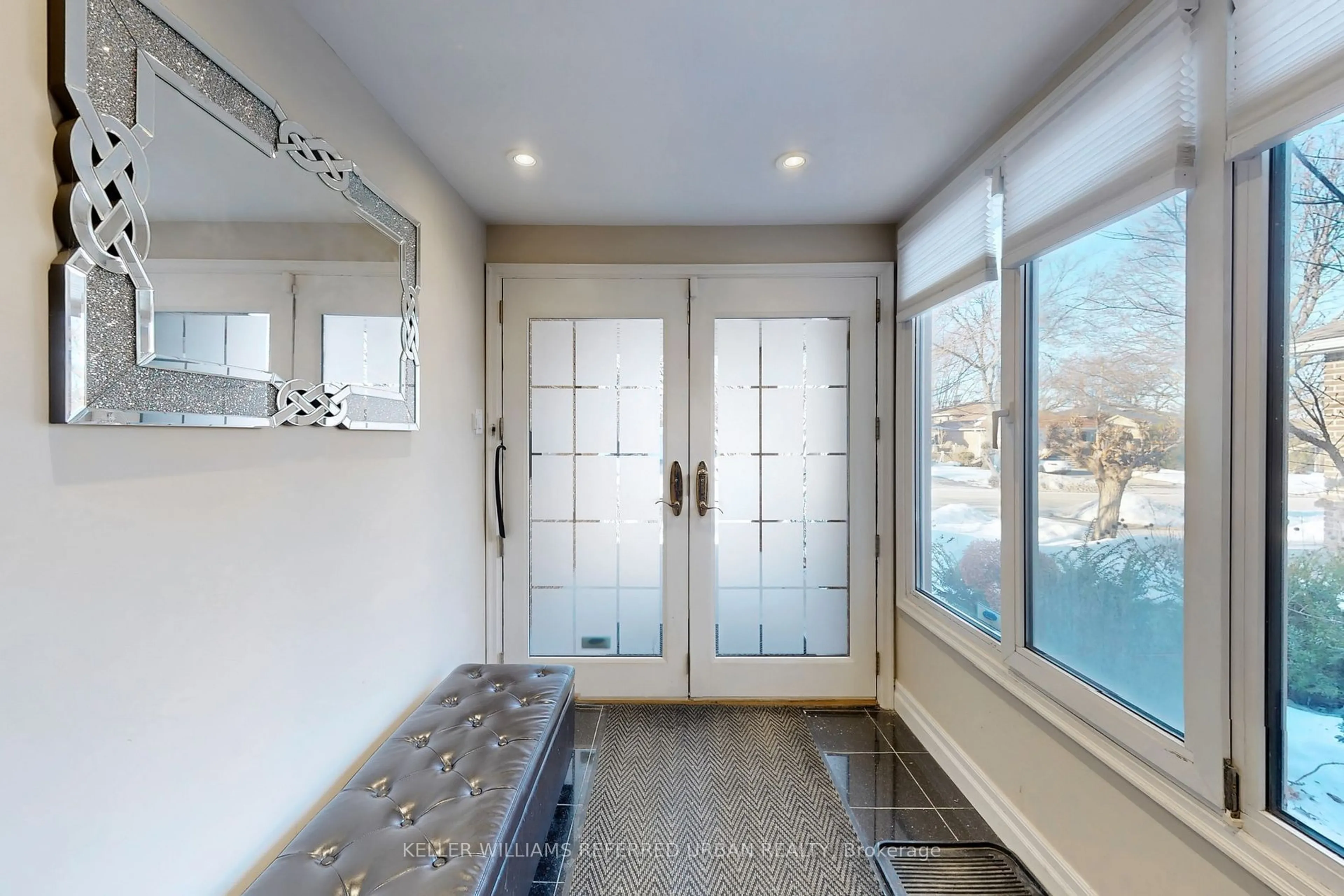 Indoor entryway for 145 Simonston Blvd, Markham Ontario L3T 4M1