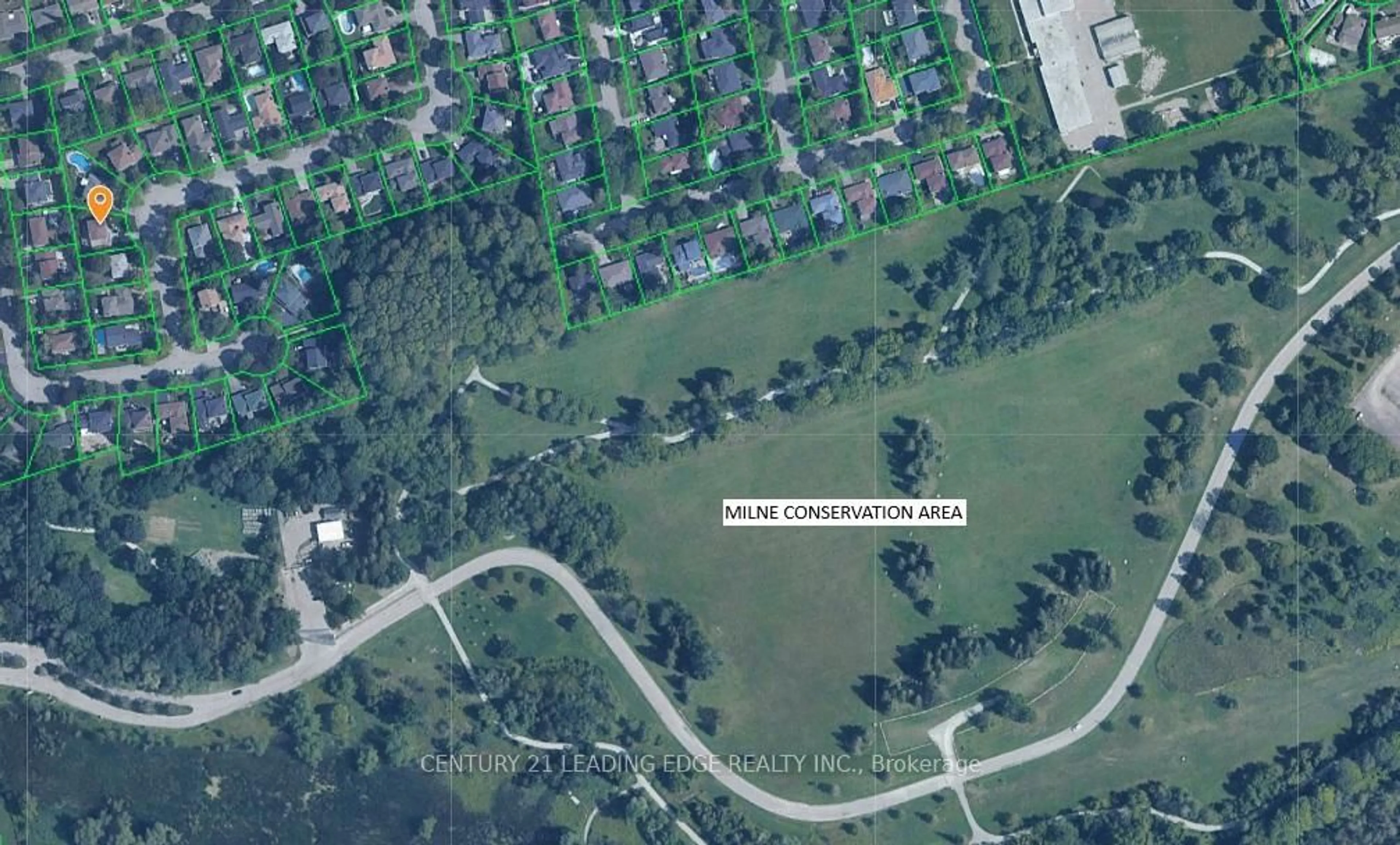 A pic from outside/outdoor area/front of a property/back of a property/a pic from drone, street for 36 WALKERTON Dr, Markham Ontario L3P 1H8