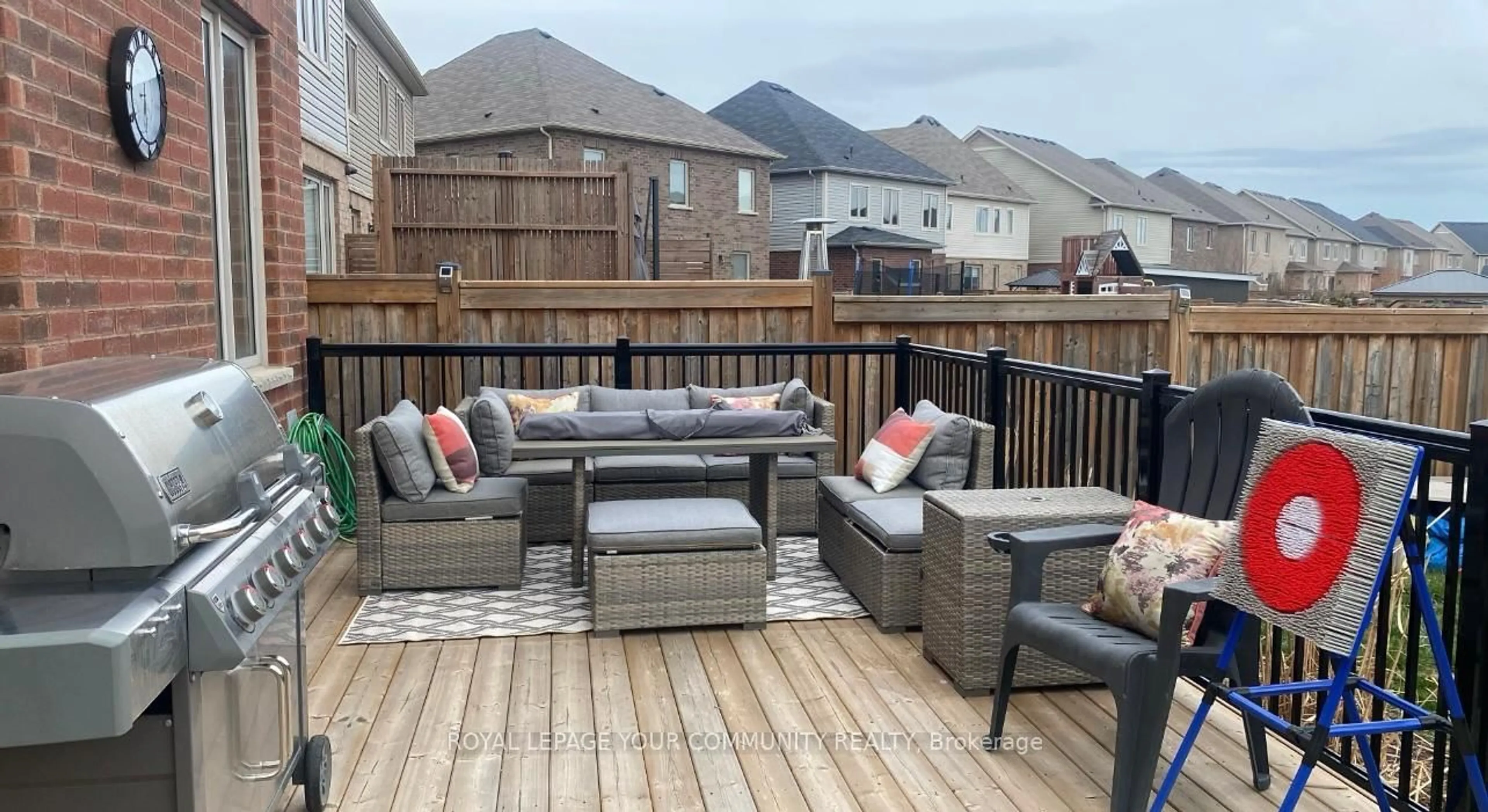 Patio, mountain view for 71 Donnan Dr, New Tecumseth Ontario L0G 1W0