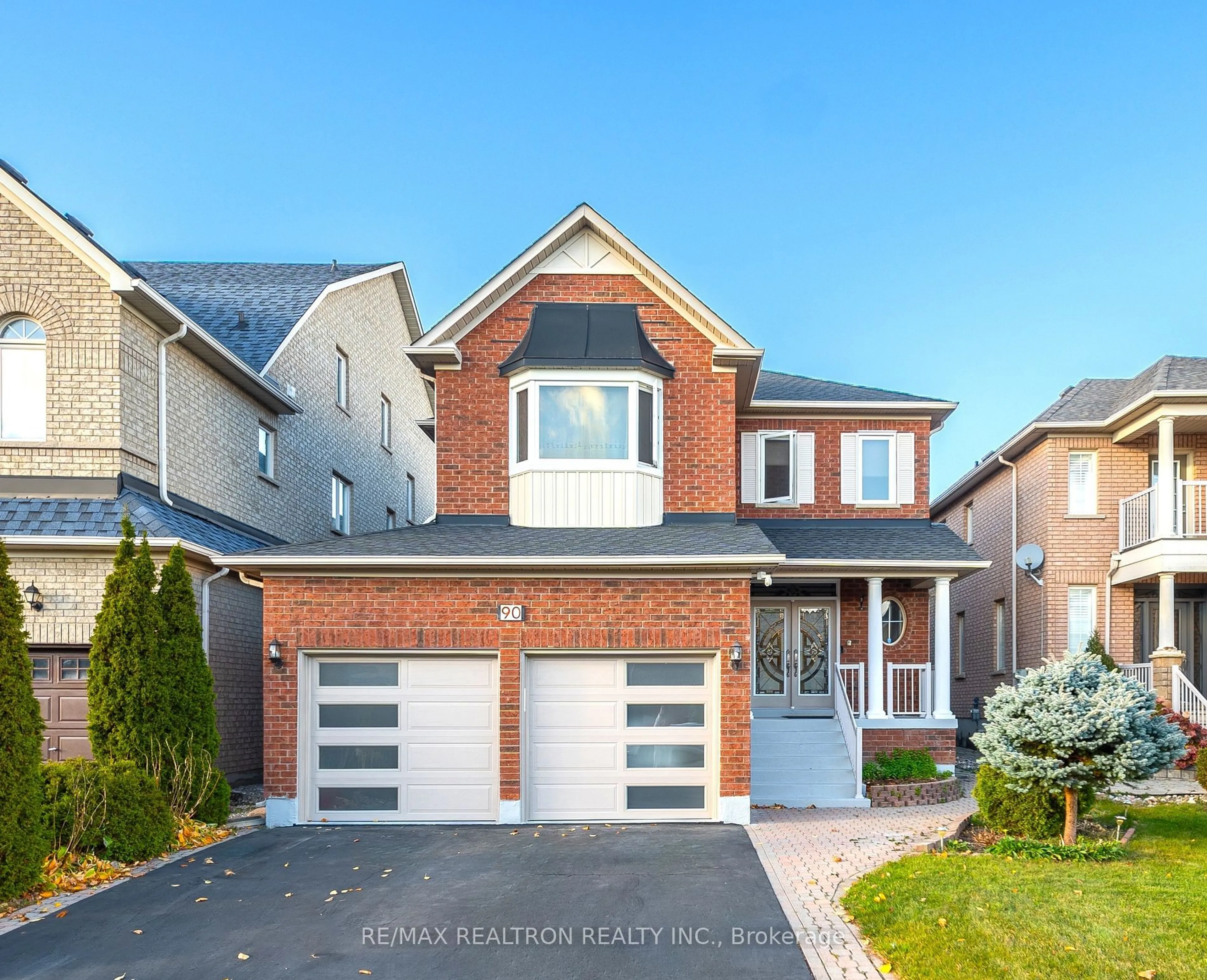 Home with brick exterior material, street for 90 Jefferson Forest Dr, Richmond Hill Ontario L4E 4J4