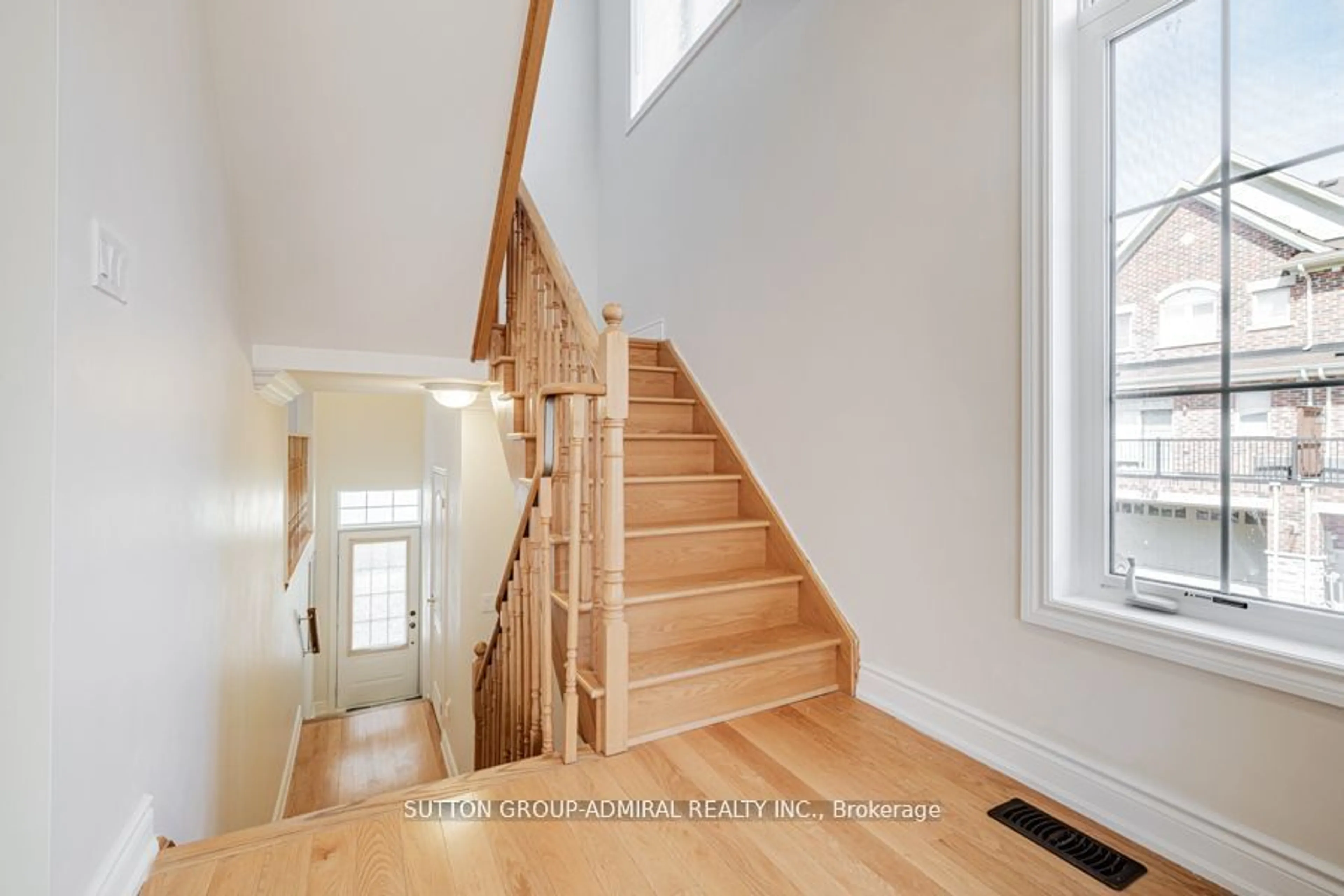 Stairs for 80 Mack Clement Lane, Richmond Hill Ontario L4S 1K7