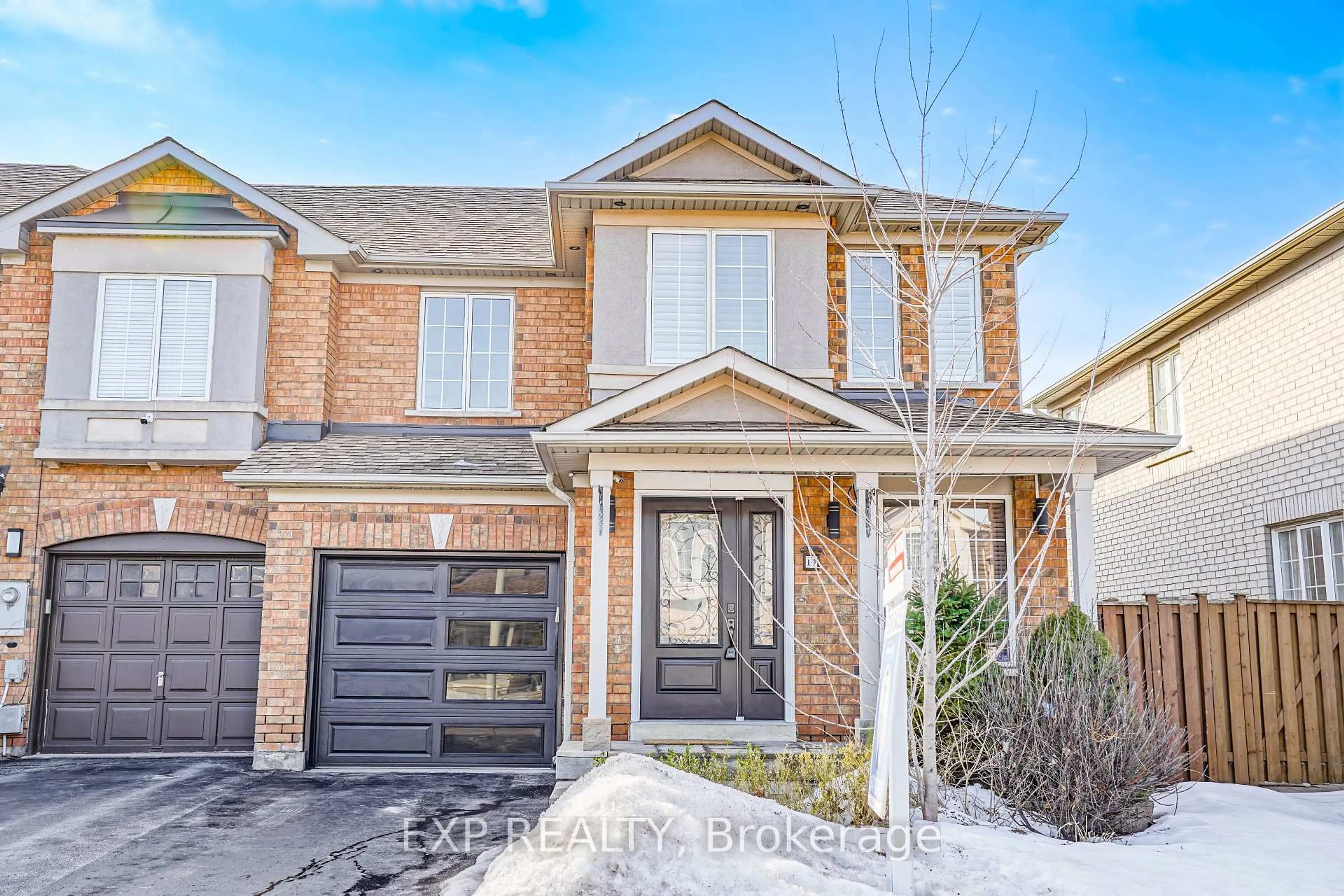 Home with brick exterior material, street for 17 Waterton Cres, Richmond Hill Ontario L4B 4L7