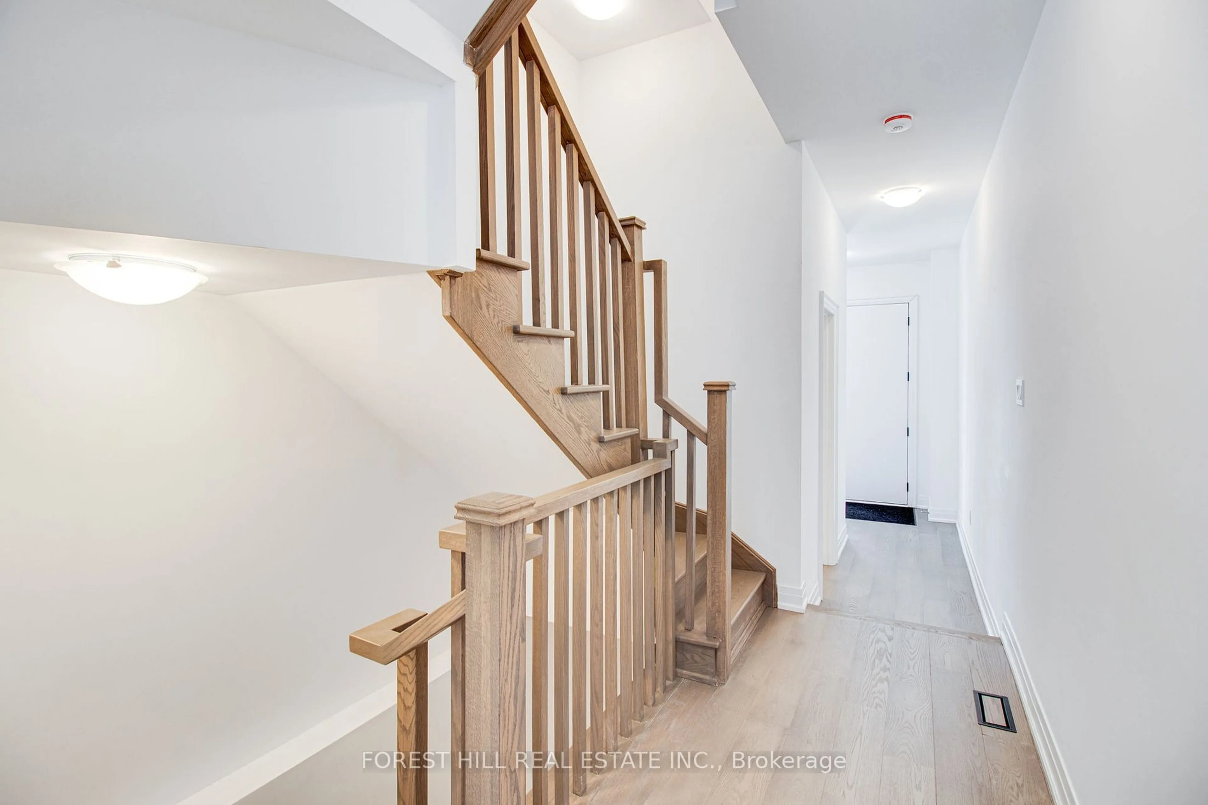 Stairs for 38 Chiara Rose Lane, Richmond Hill Ontario L4E 1L4