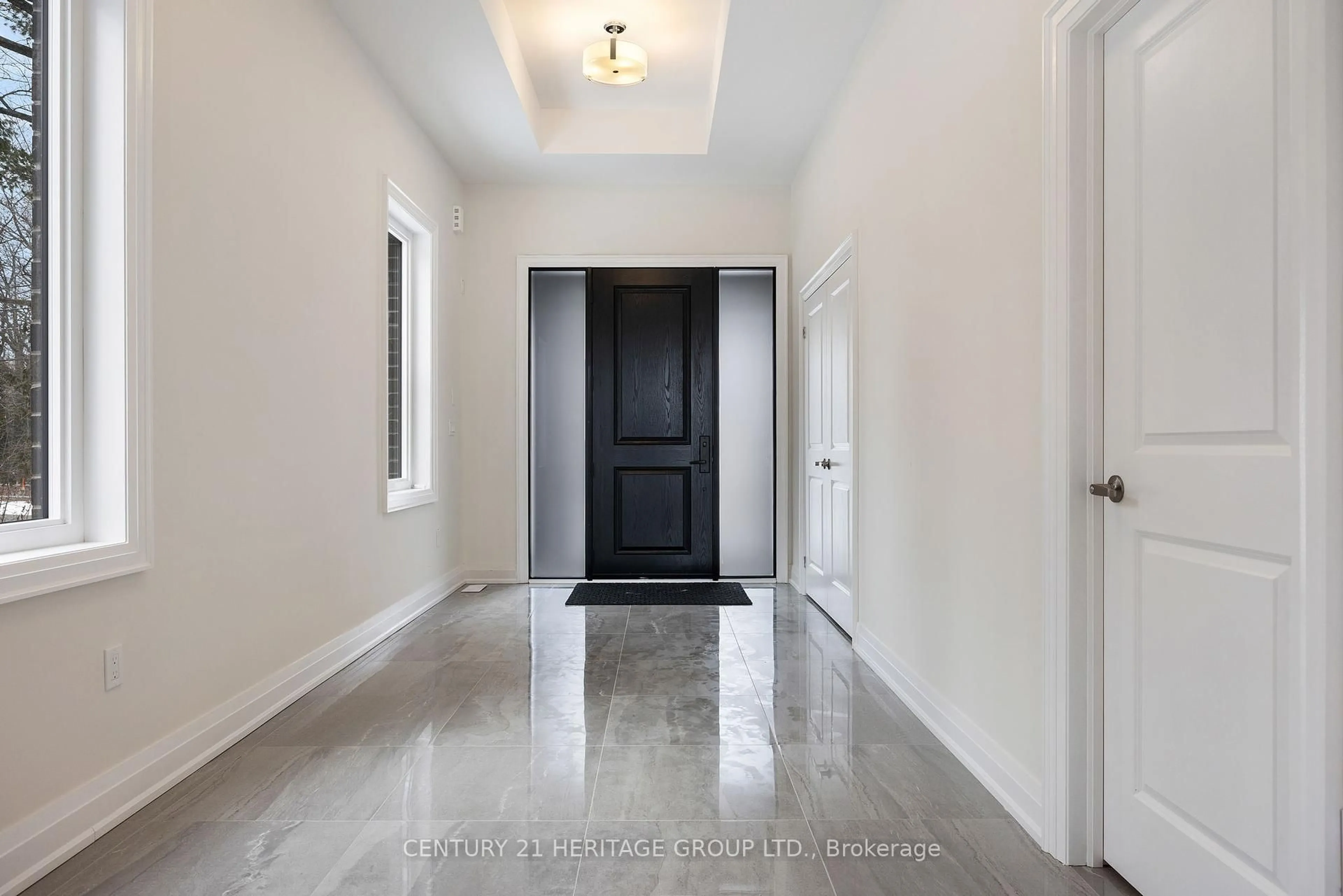 Indoor entryway for 159 Snively St, Richmond Hill Ontario L4E 3E9