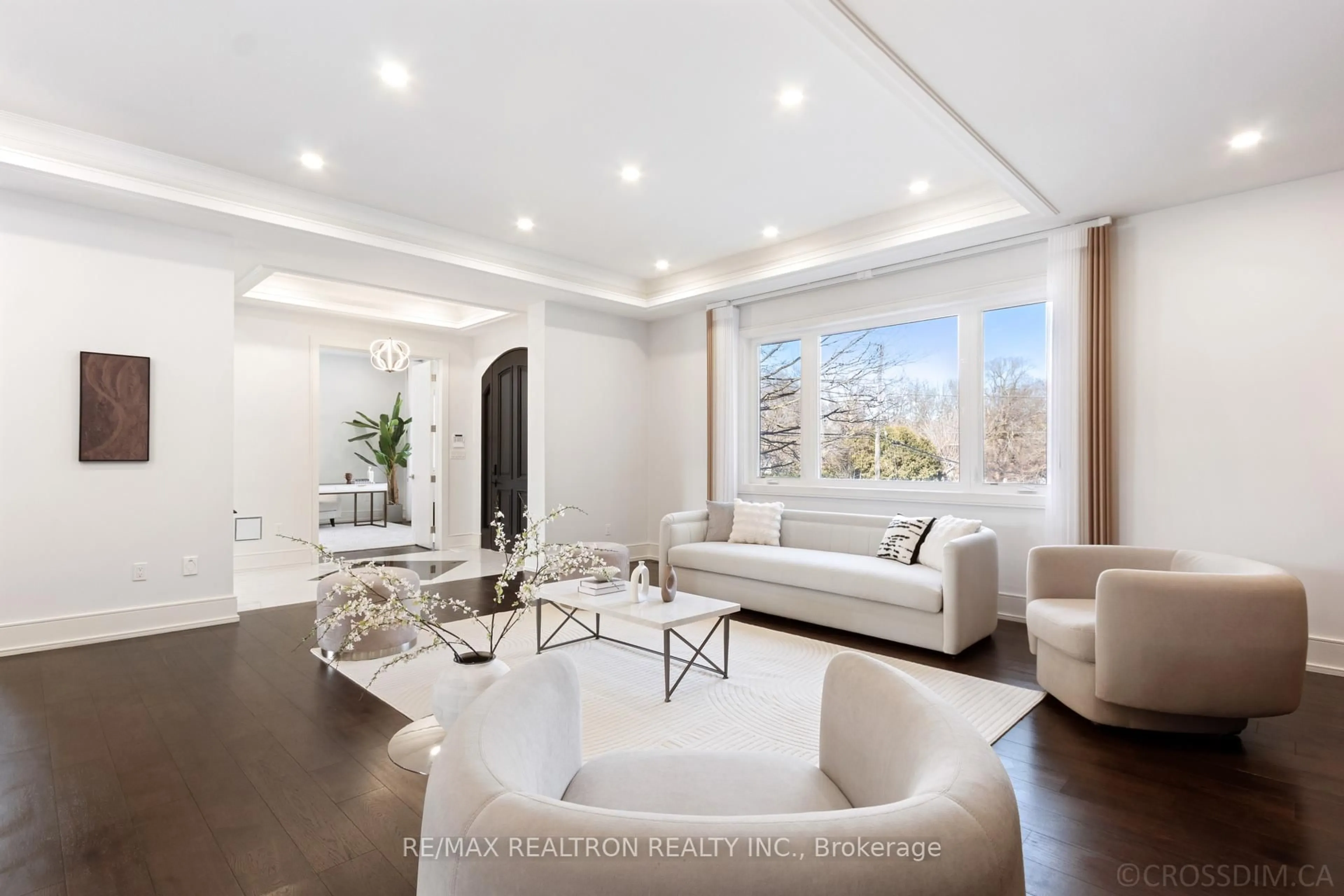 Living room with furniture, unknown for 256 Lennox Ave, Richmond Hill Ontario L4C 2A6