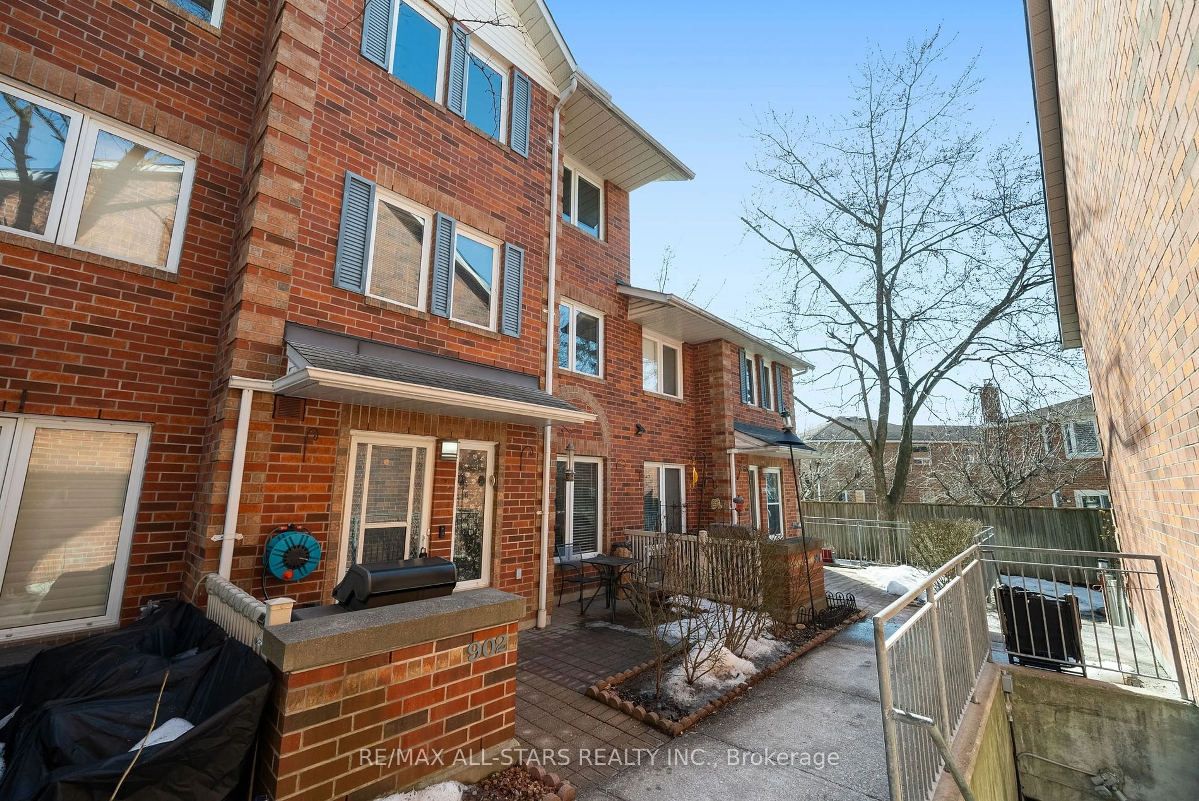 Home with brick exterior material, unknown for 900 Steeles Ave #902, Vaughan Ontario L4J 8C2