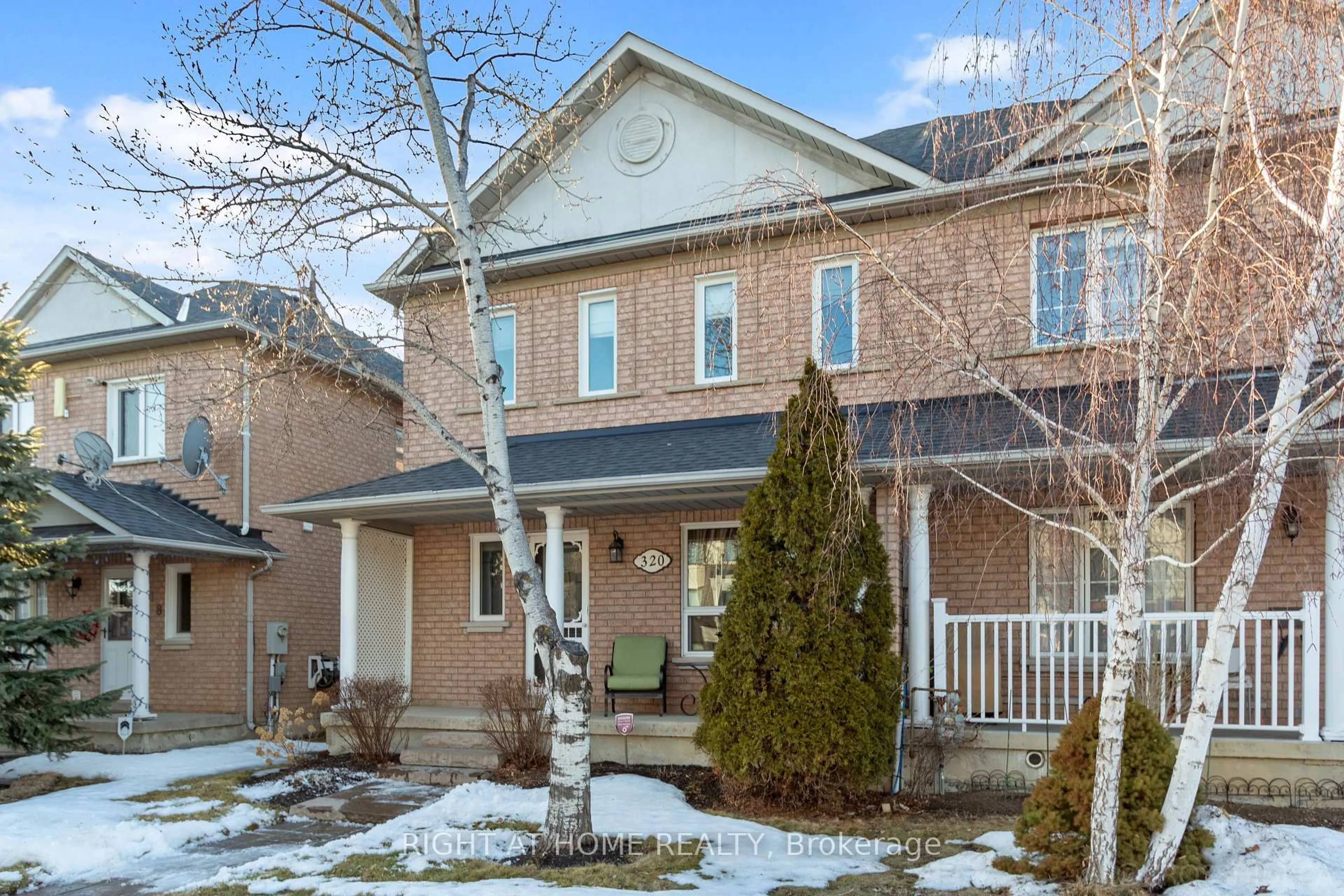 Home with brick exterior material, street for 320 Canyon Hill Ave, Richmond Hill Ontario L4C 0R1