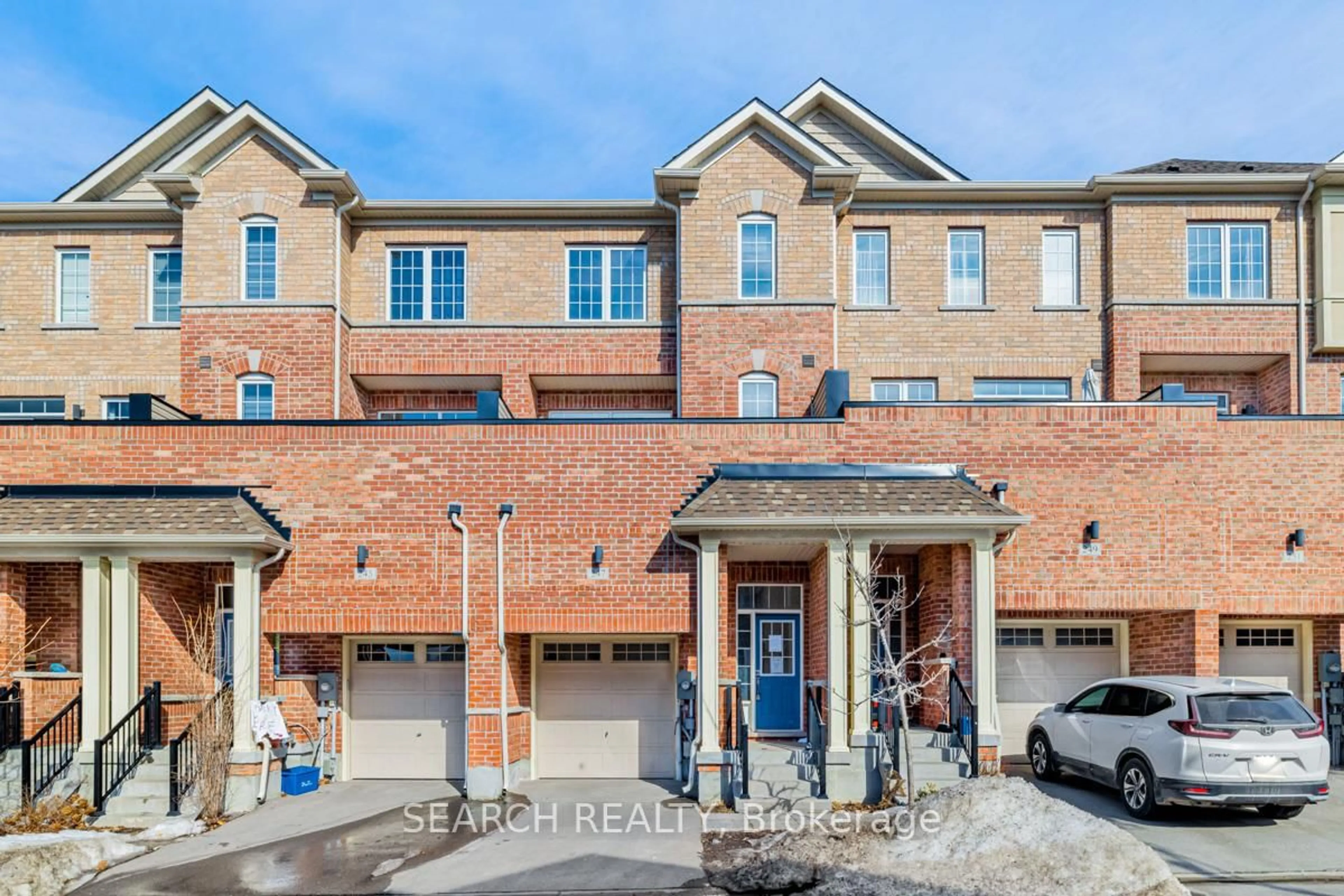 Home with brick exterior material, street for 247 Harding Park St, Newmarket Ontario L3Y 0E3