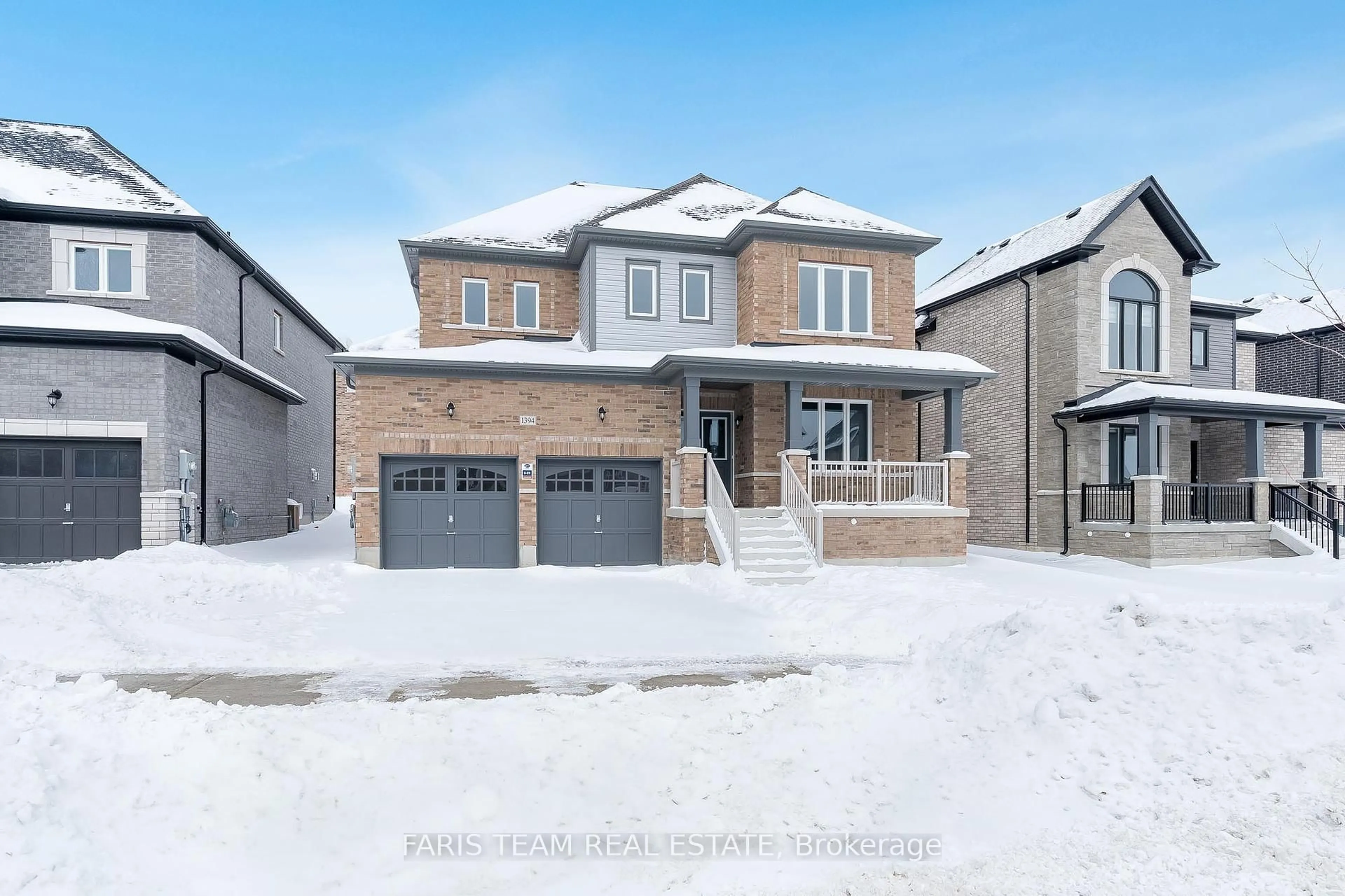 Home with brick exterior material, street for 1394 Stovell Cres, Innisfil Ontario L0L 1W0