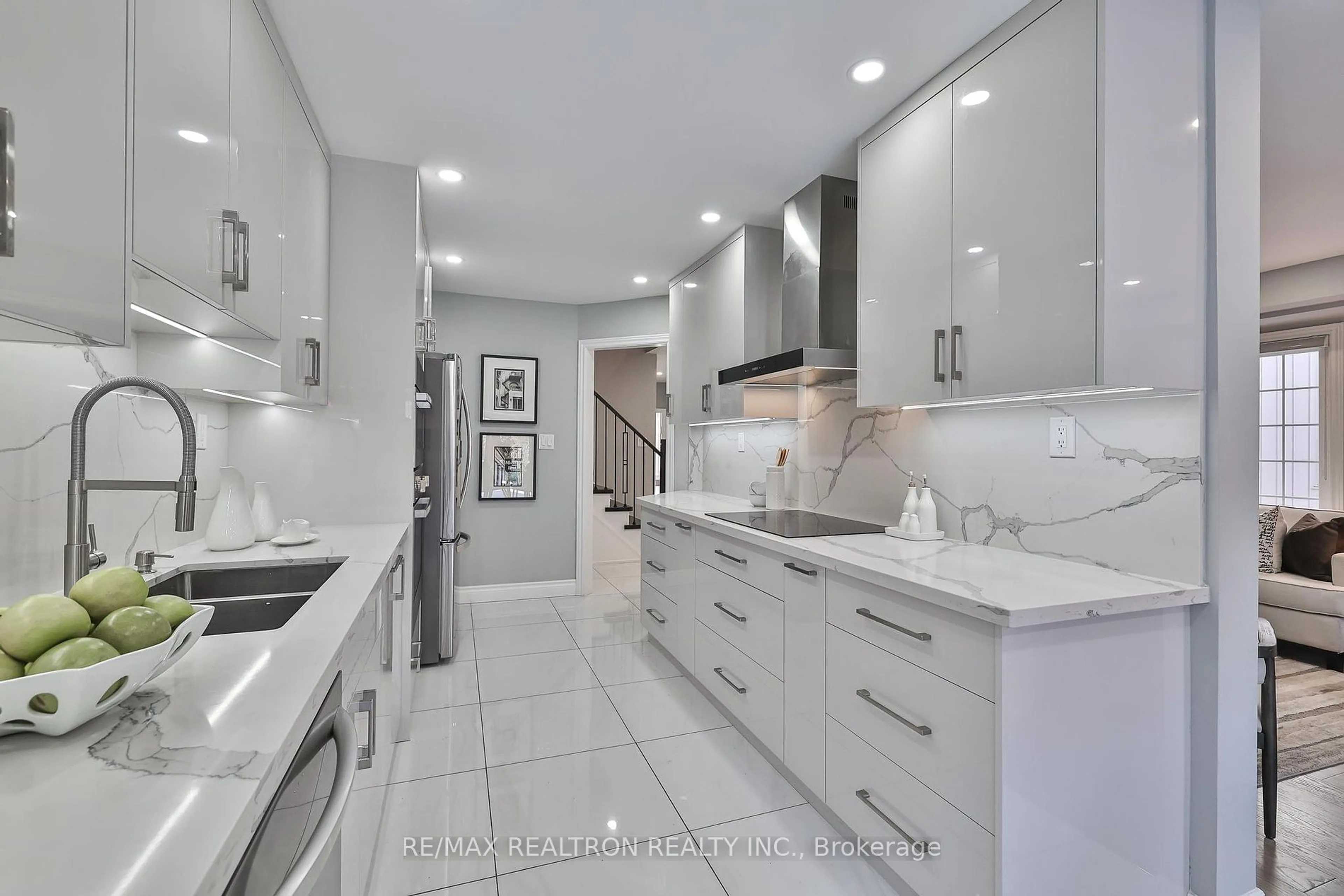 Contemporary kitchen, ceramic/tile floor for 11 Miriam Garden Way, Vaughan Ontario L4J 8H5