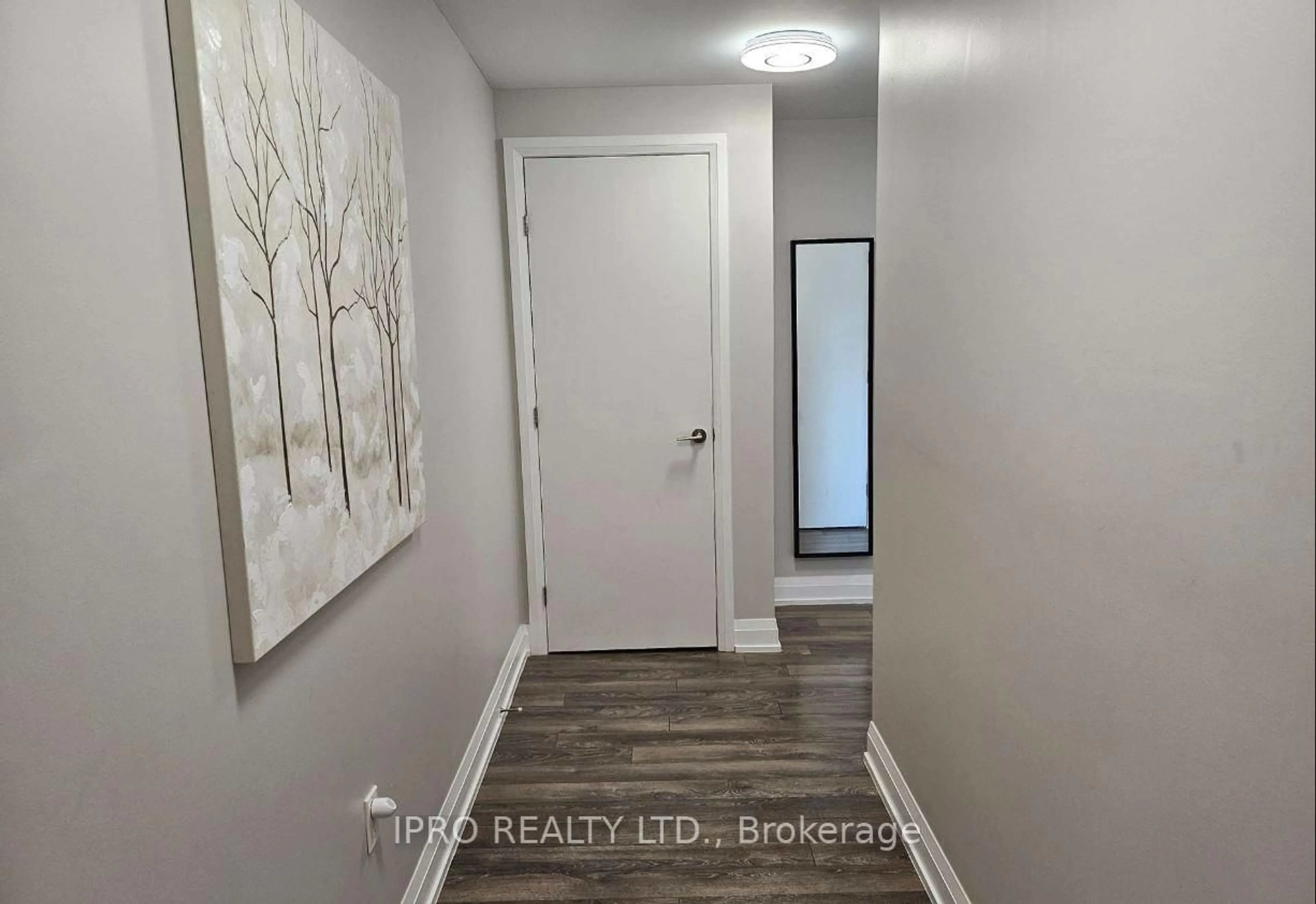 Indoor entryway for 4800 Highway 7 St #211, Vaughan Ontario L4L 1H8