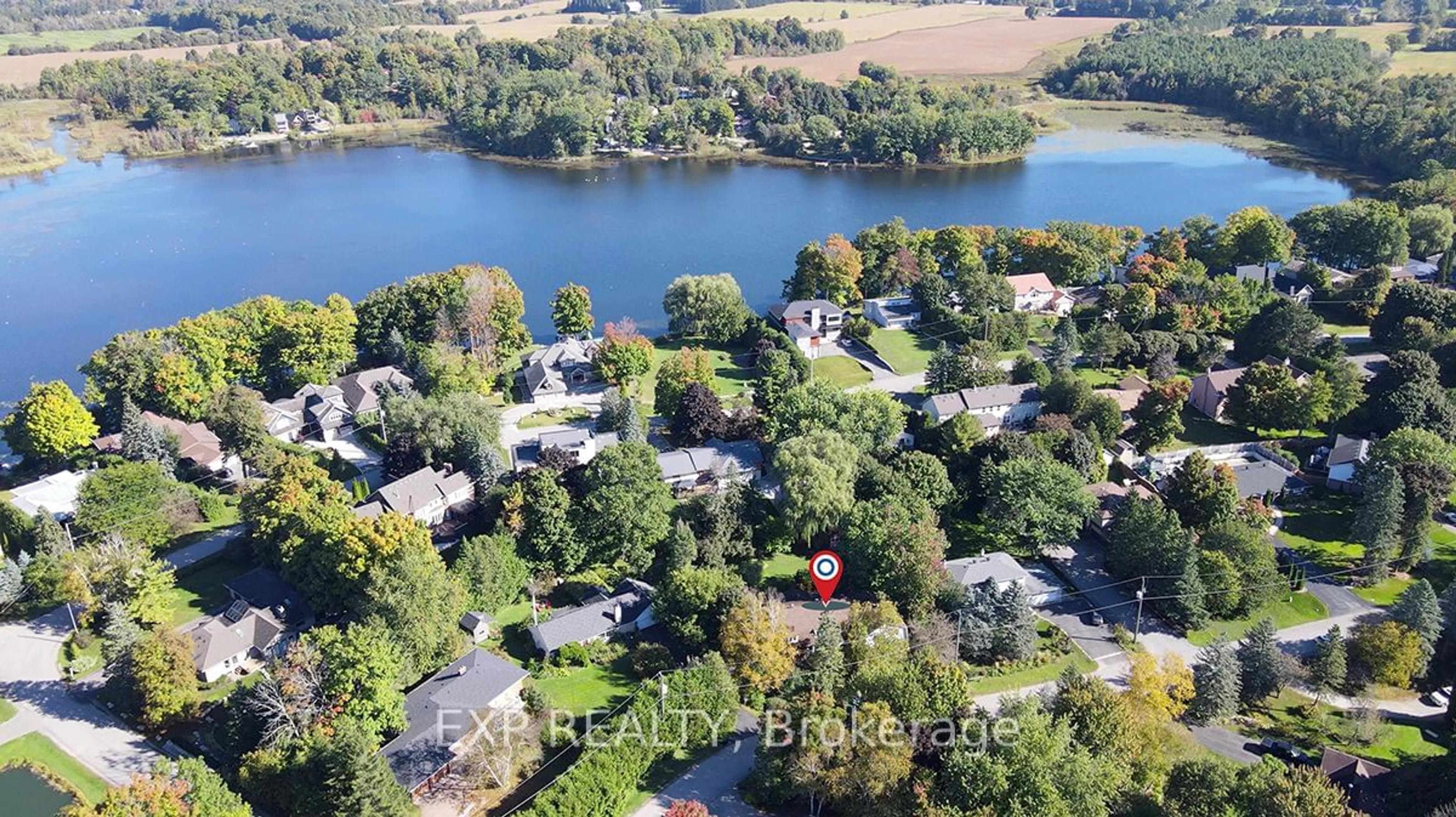 A pic from outside/outdoor area/front of a property/back of a property/a pic from drone, water/lake/river/ocean view for 10 Connaught Ave, Whitchurch-Stouffville Ontario L4A 3V4