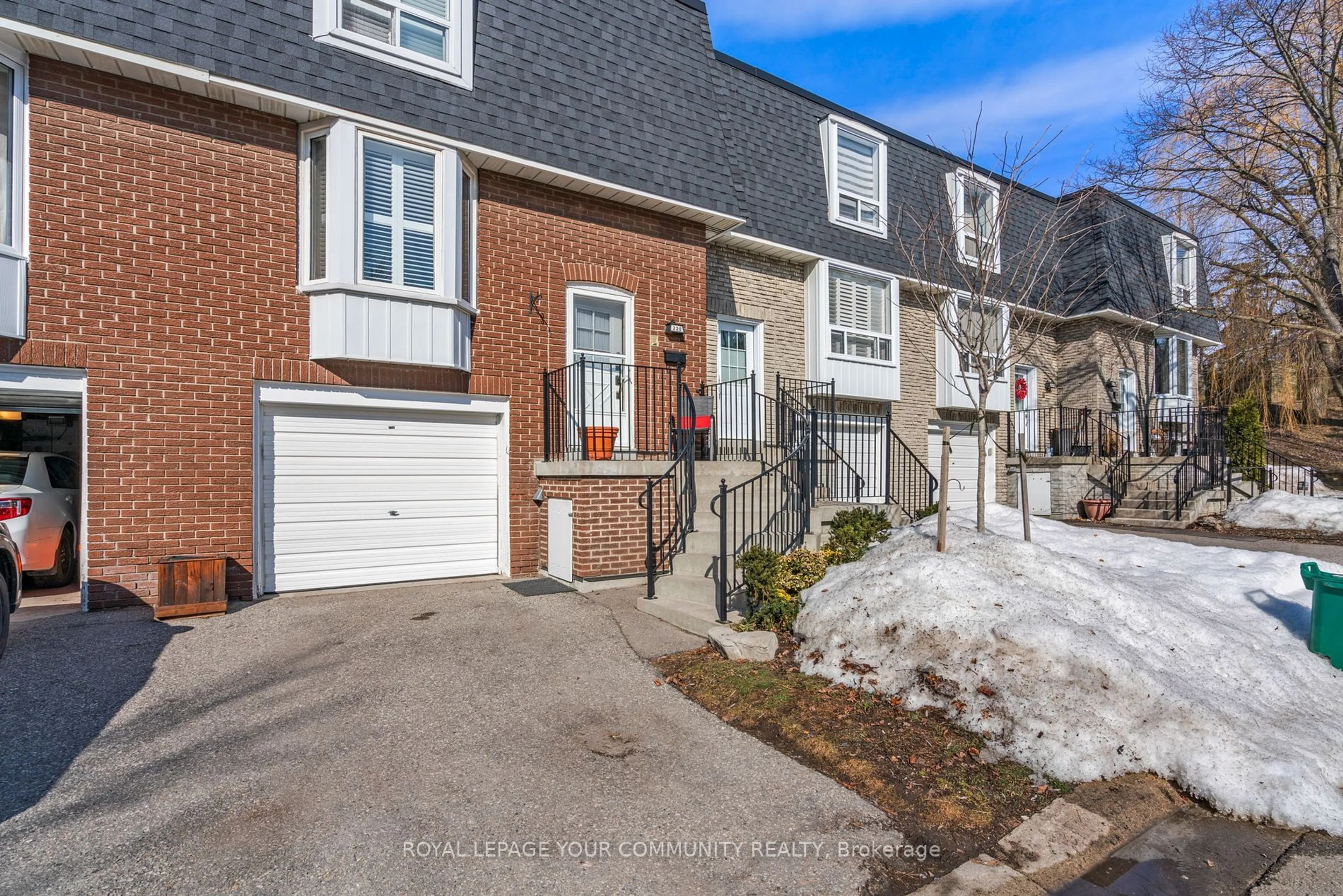 Home with brick exterior material, street for 220 Royal Orchard Blvd, Markham Ontario L3T 3E7