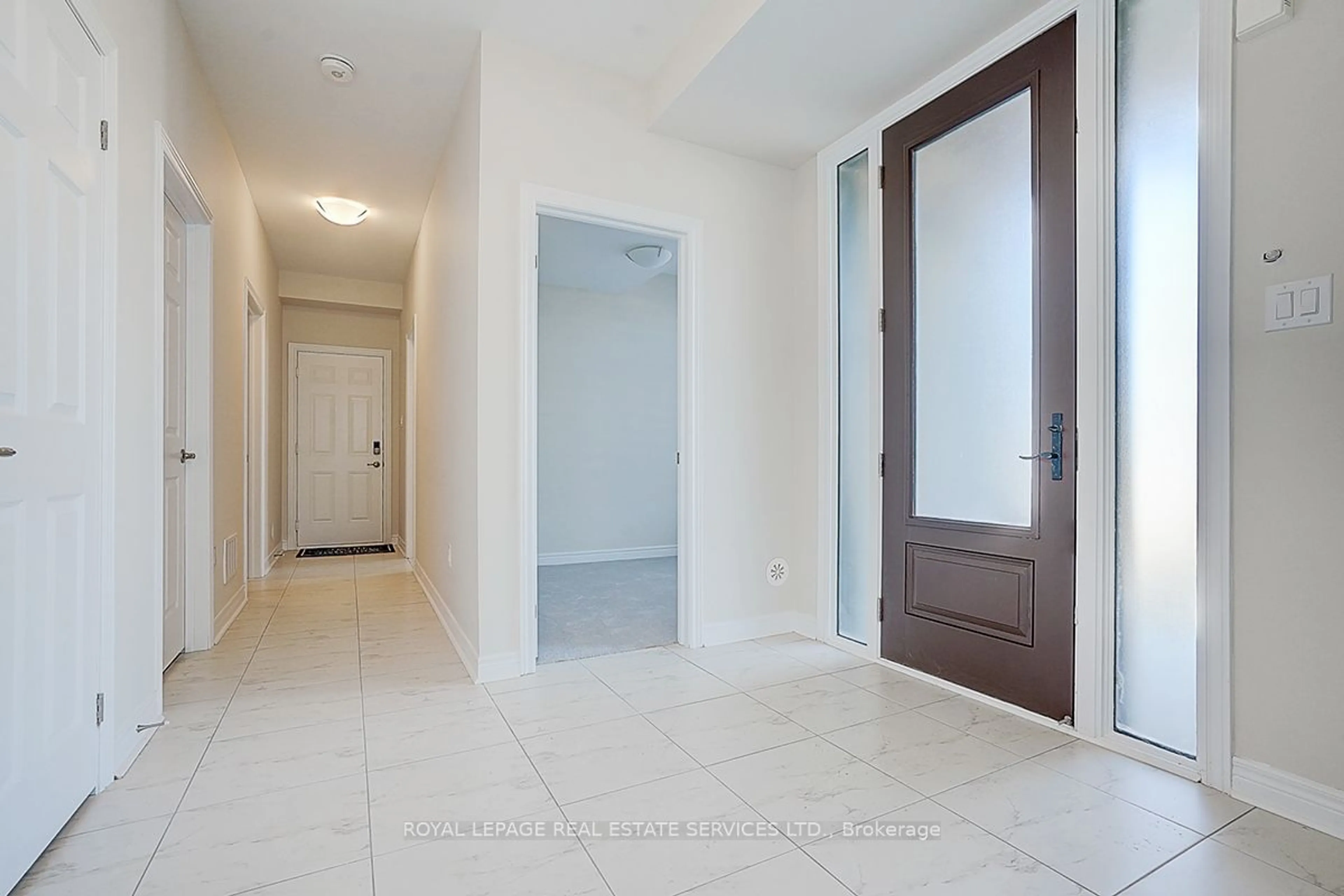 Indoor entryway for 1 Mumbai Ave, Markham Ontario L3S 0G1