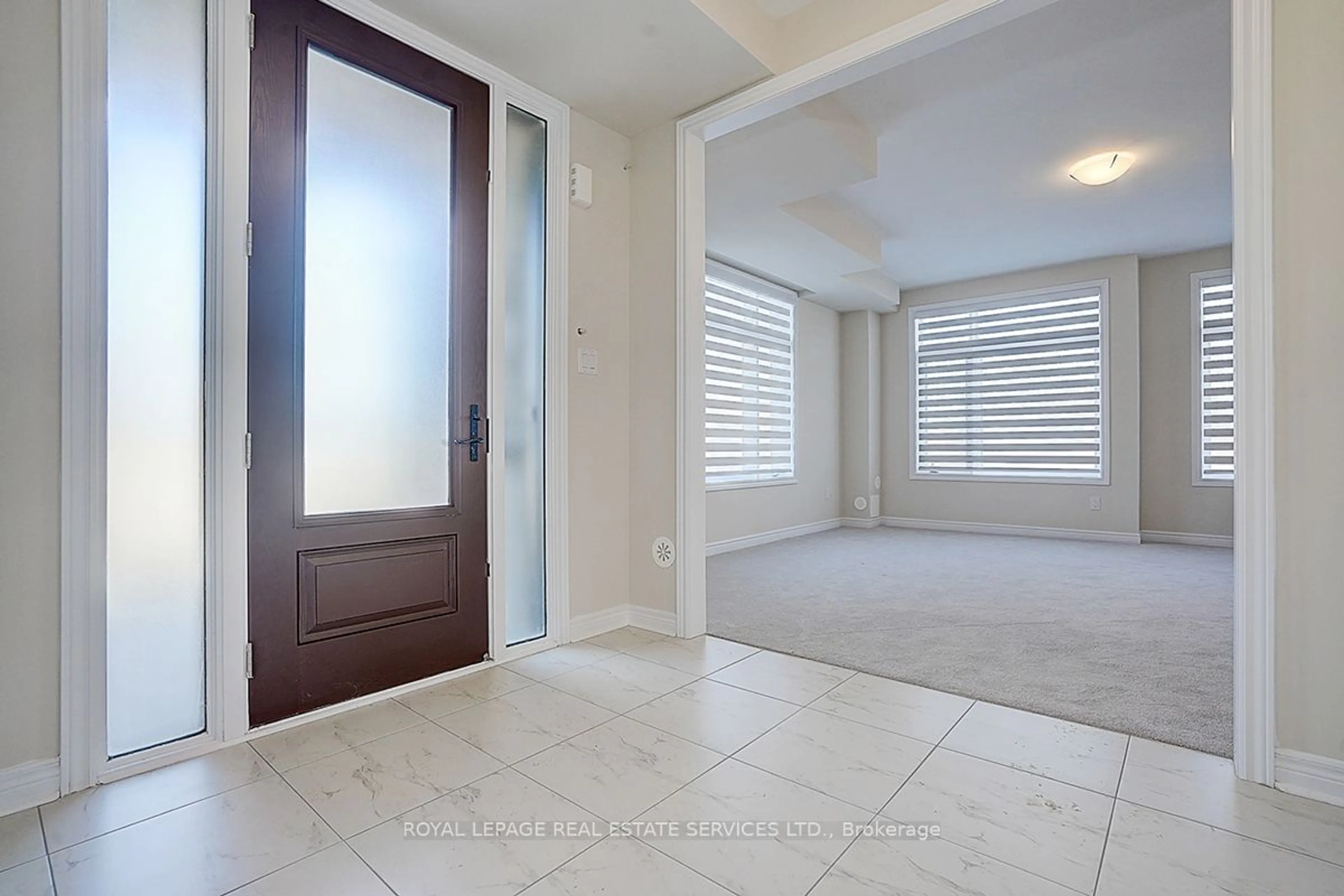 Indoor entryway for 1 Mumbai Ave, Markham Ontario L3S 0G1