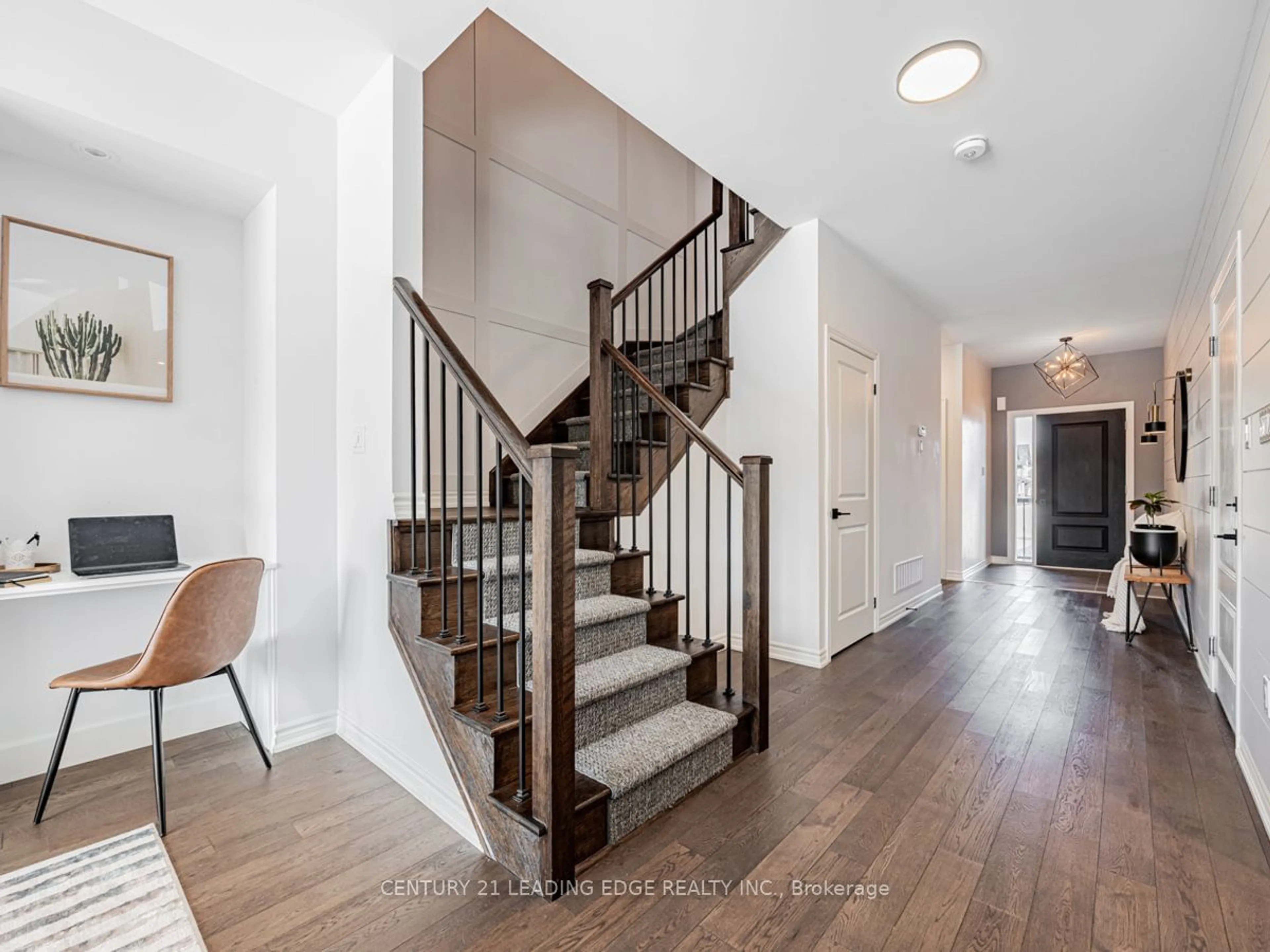 Stairs for 35 GORD MATTHEWS Way, Uxbridge Ontario L9P 0E9