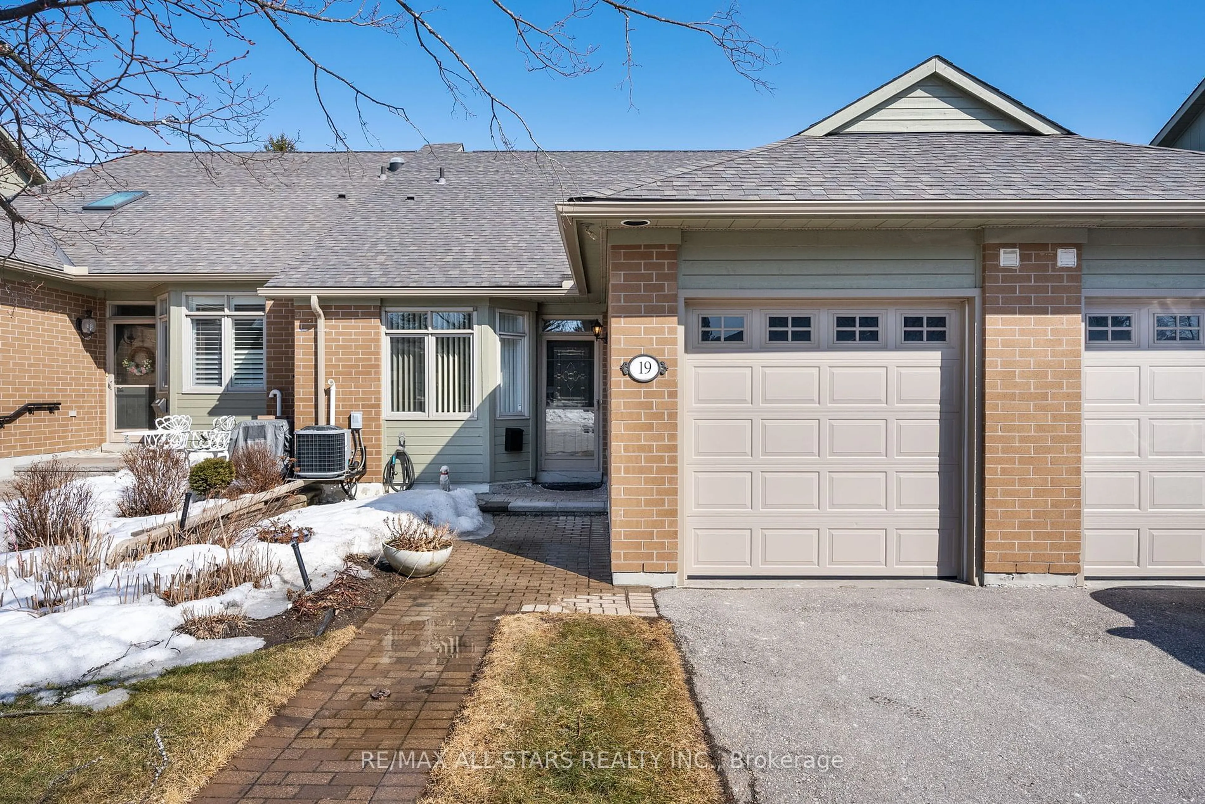 Home with brick exterior material, street for 19 Christina Falls Way, Markham Ontario L6E 1B4