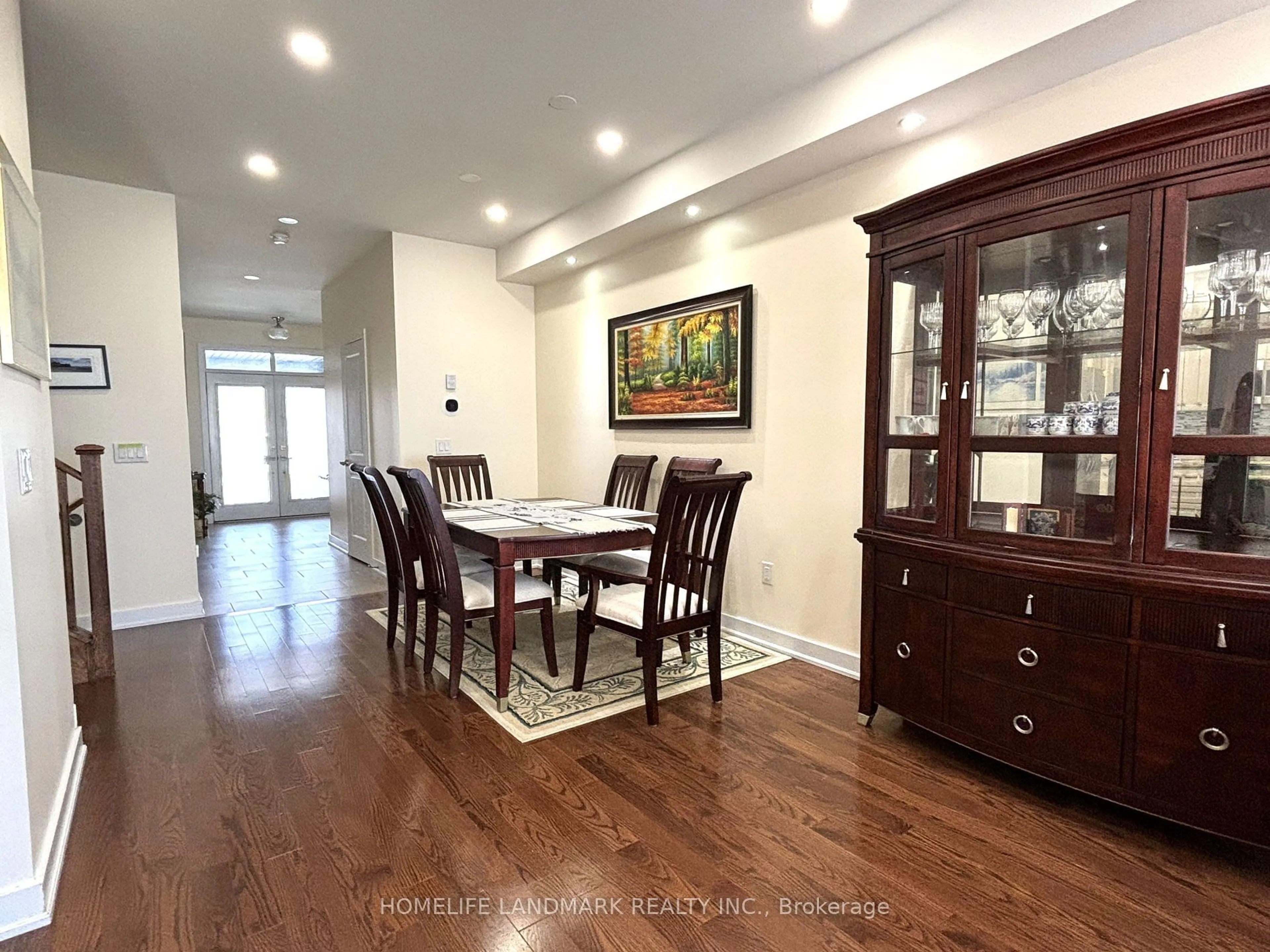 Dining room, wood/laminate floor for 11 Kohl St, Richmond Hill Ontario L4E 1C6