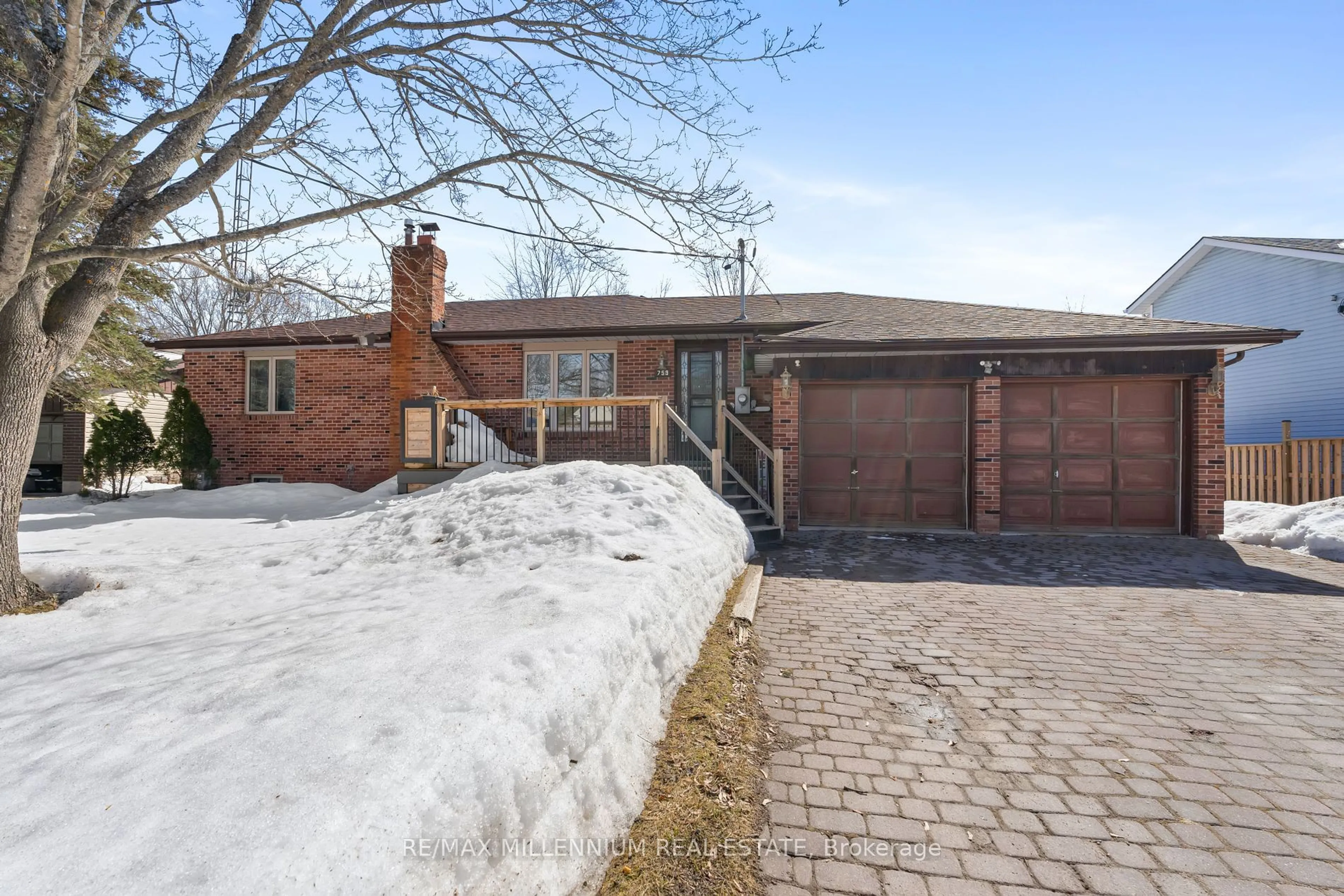 Home with brick exterior material, street for 759 Chestnut St, Innisfil Ontario L9S 2H8