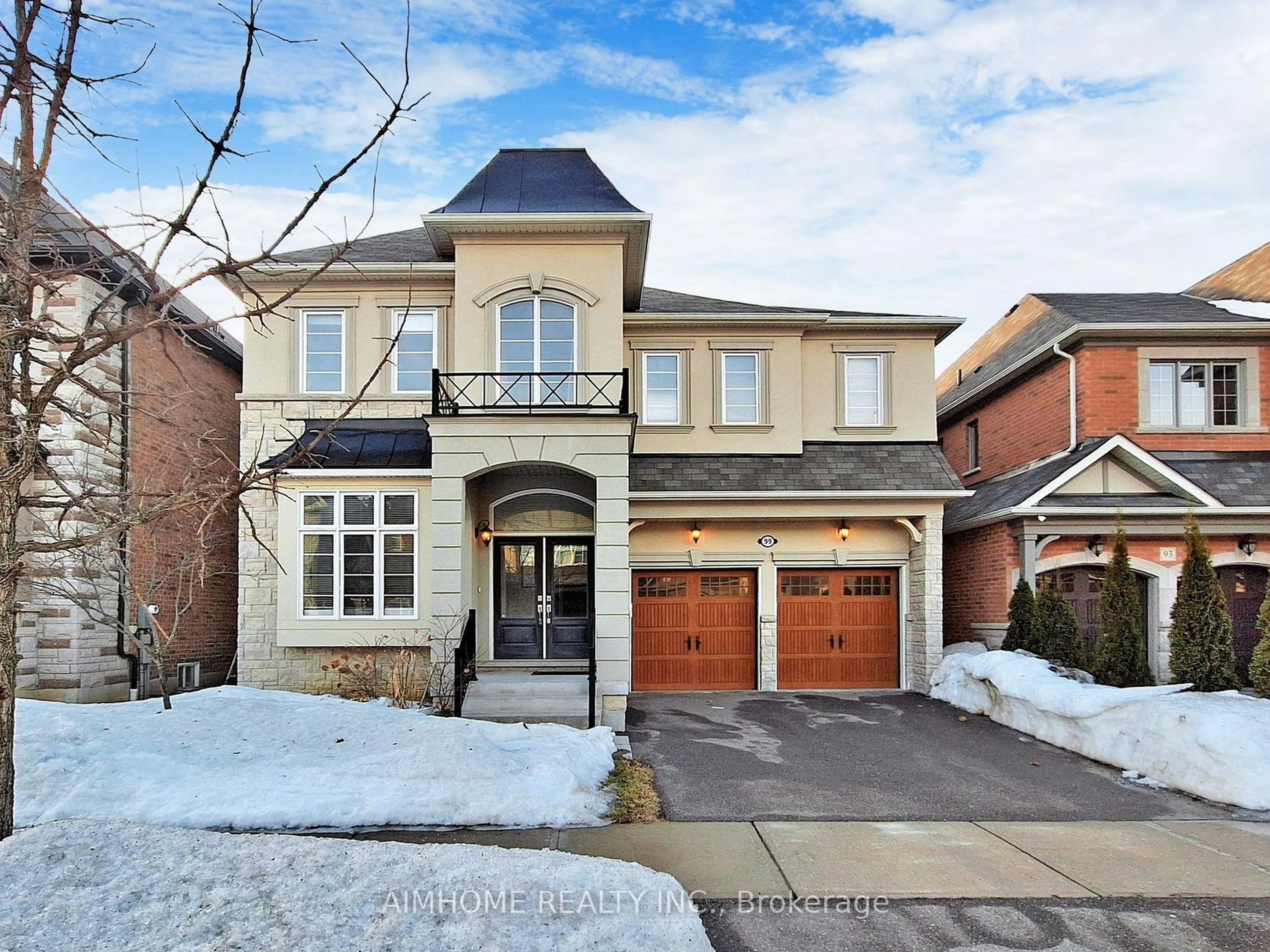 Home with brick exterior material, street for 99 Bridgepointe Crt, Aurora Ontario L4G 3H8