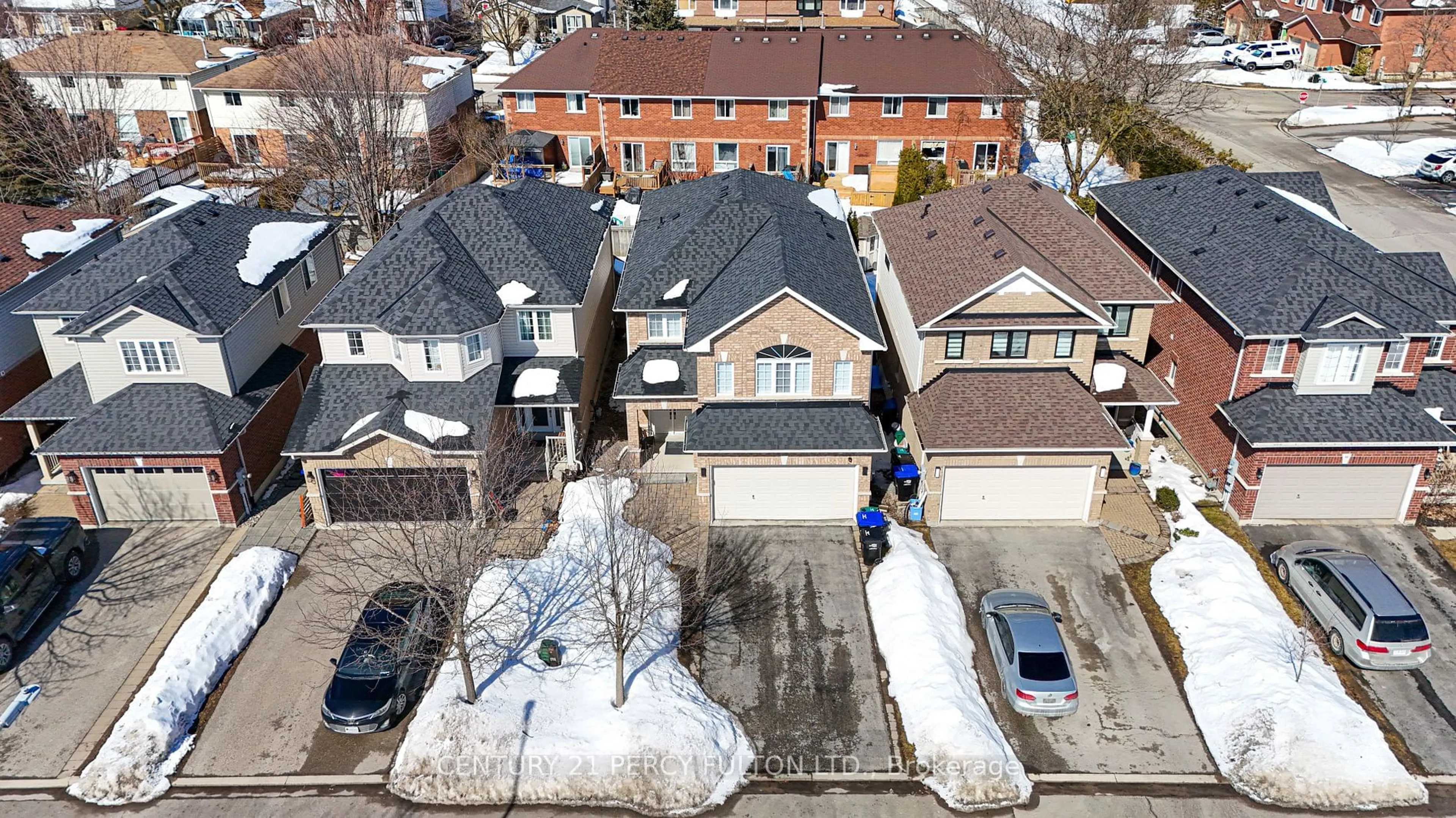 A pic from outside/outdoor area/front of a property/back of a property/a pic from drone, street for 84 Anderson Rd, New Tecumseth Ontario L9R 0B2