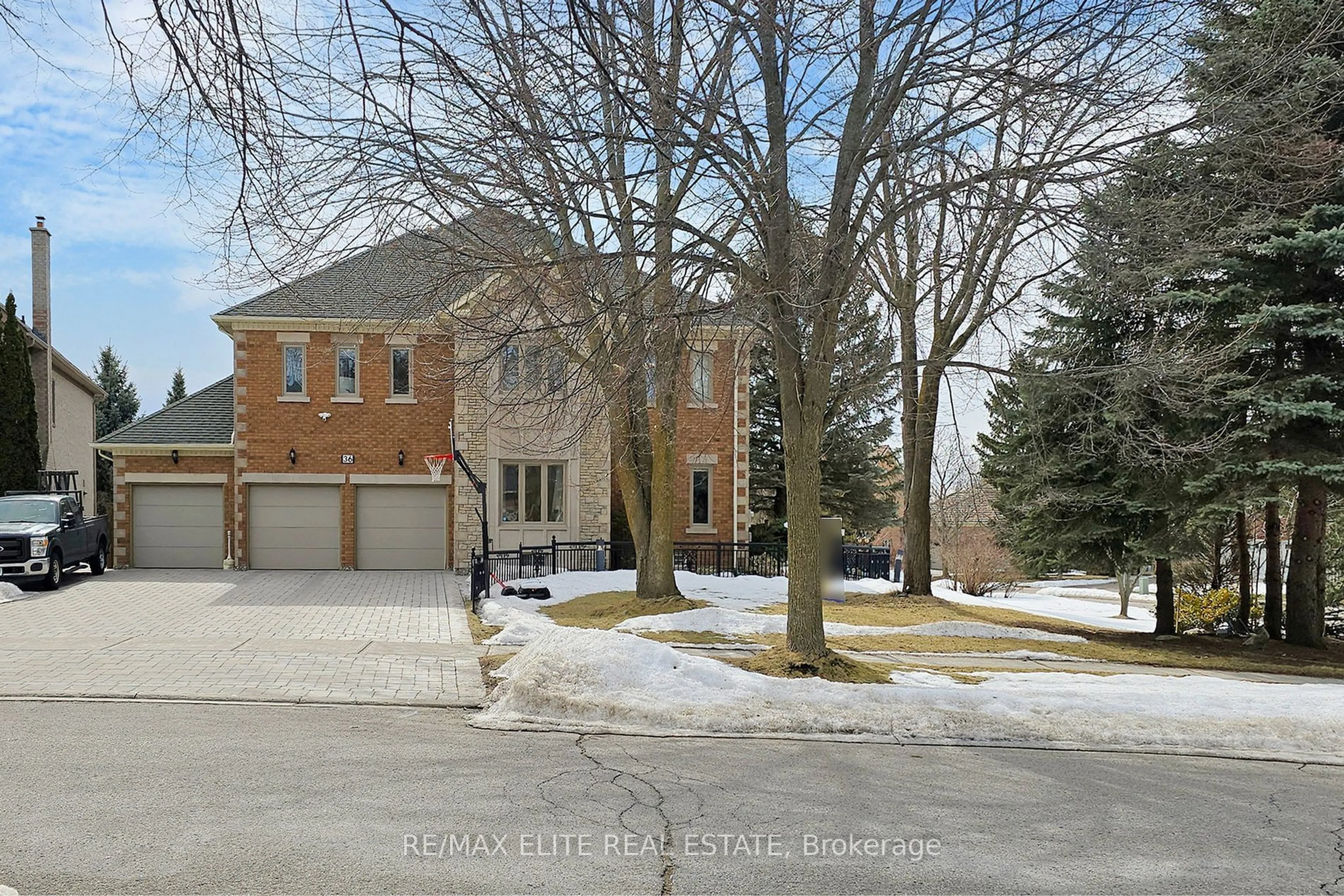 Home with brick exterior material, street for 36 Glenarden Cres, Richmond Hill Ontario L4B 2G9