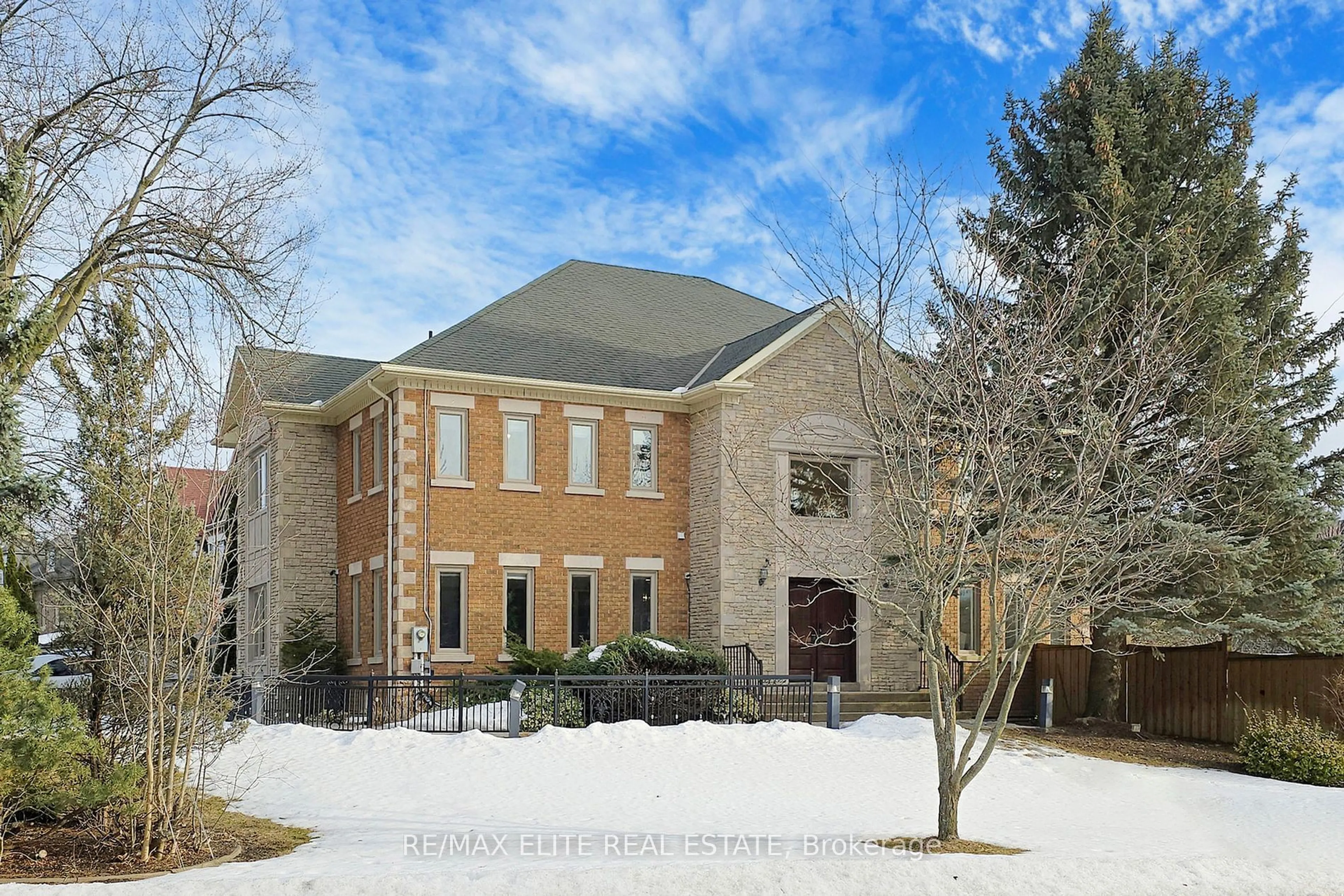 Home with brick exterior material, street for 36 Glenarden Cres, Richmond Hill Ontario L4B 2G9