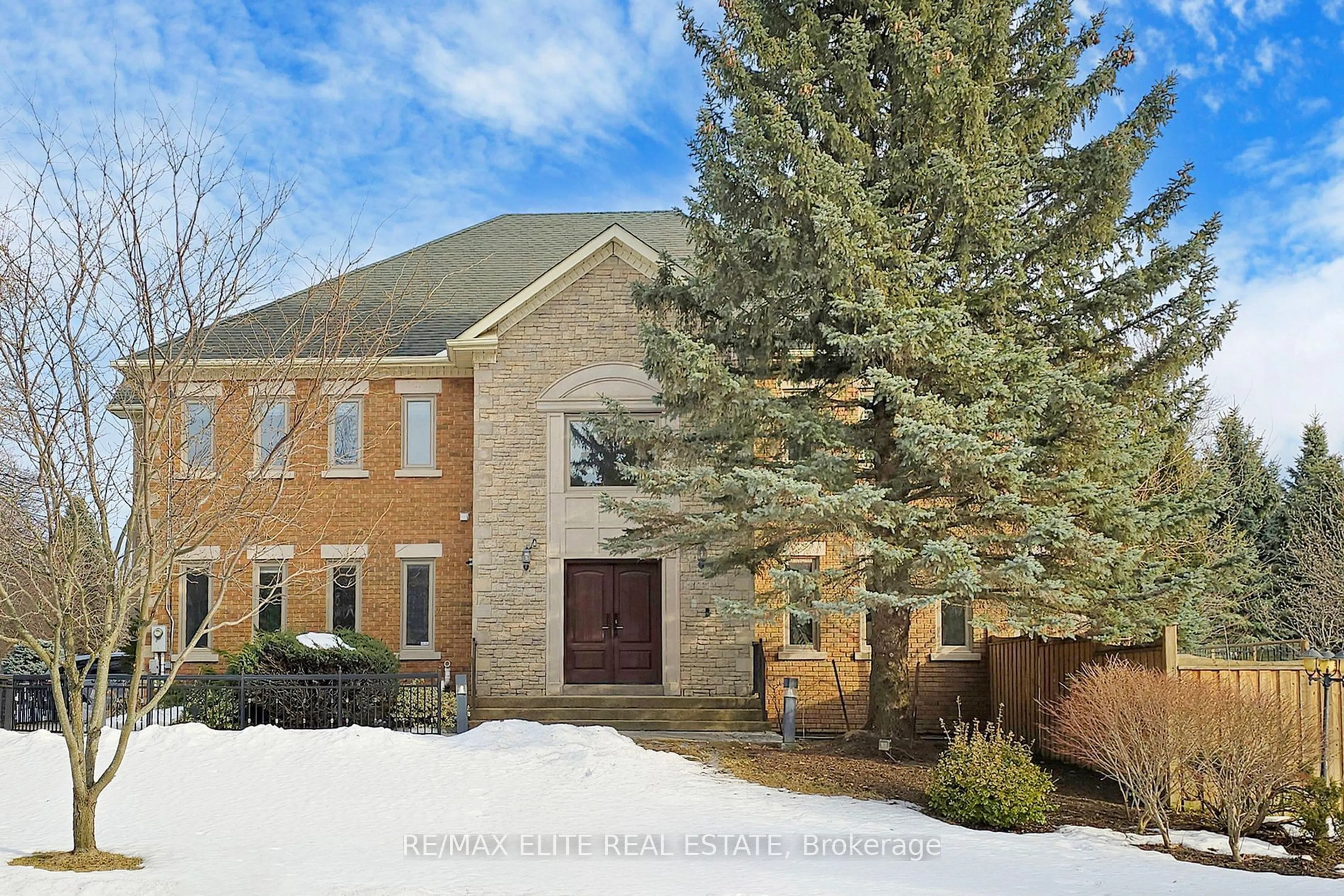 Home with brick exterior material, street for 36 Glenarden Cres, Richmond Hill Ontario L4B 2G9