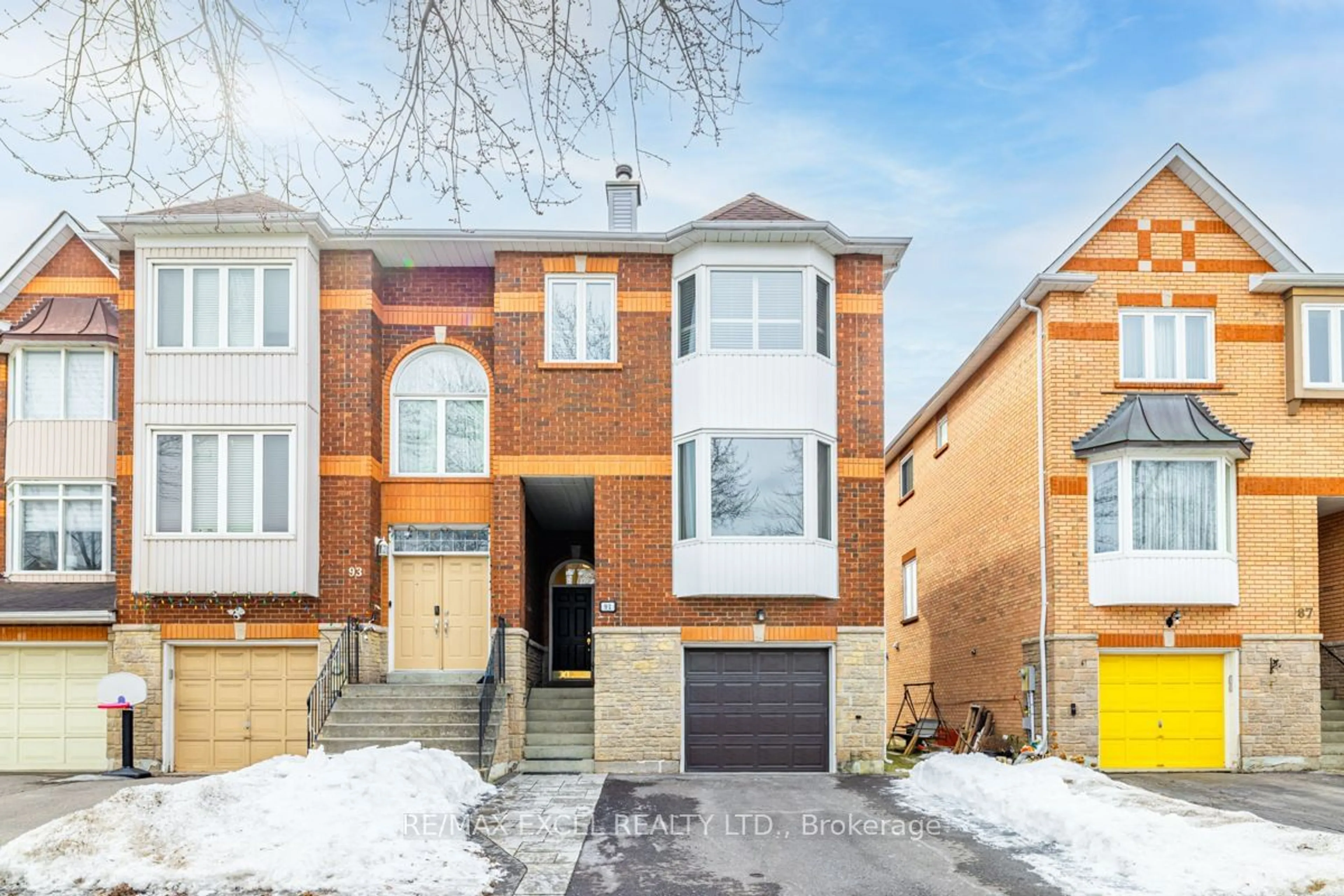 Home with brick exterior material, street for 91 Thornway Ave, Vaughan Ontario L4J 7Z4