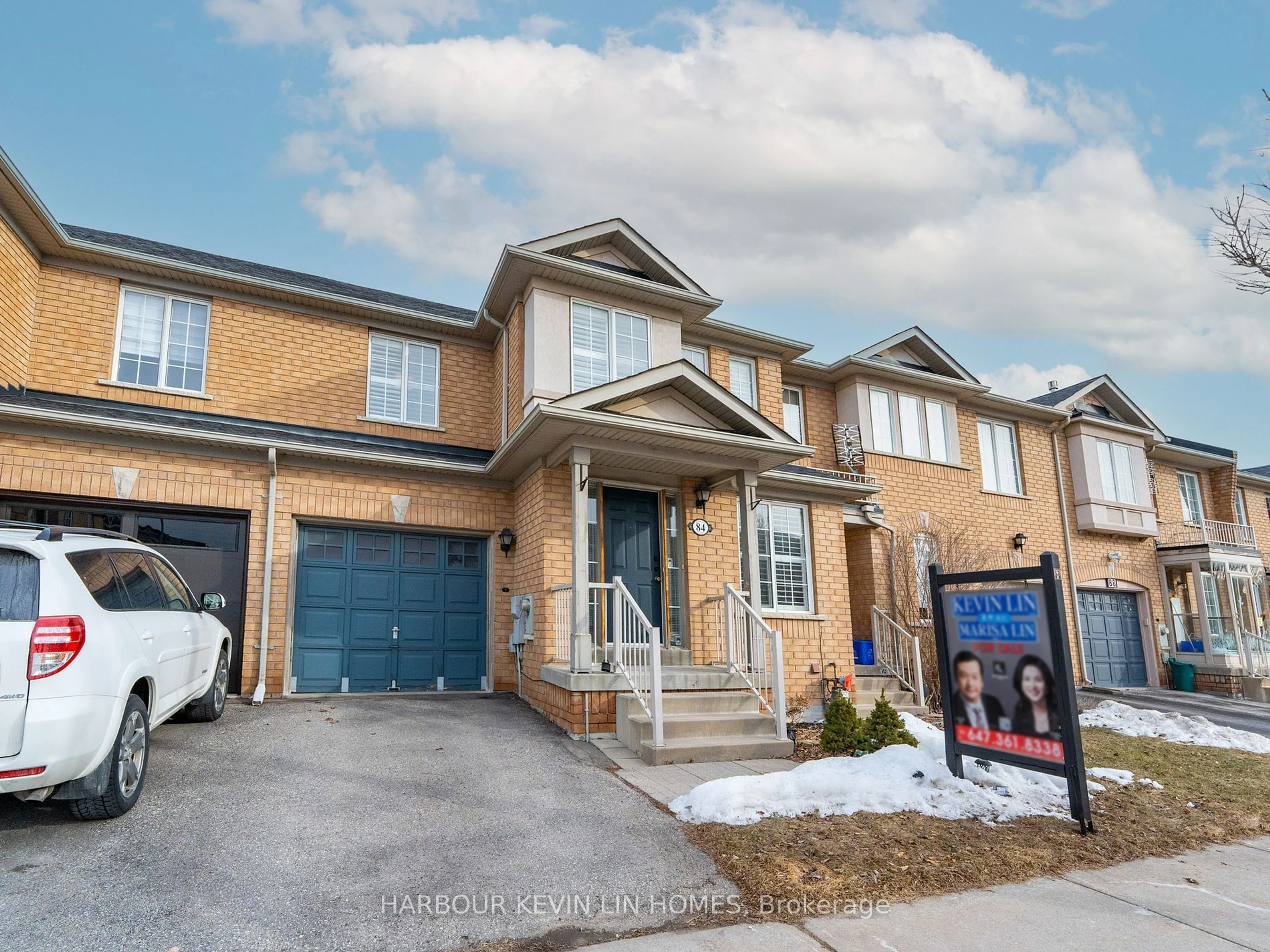 Home with brick exterior material, street for 84 Grasslands Ave, Richmond Hill Ontario L4B 4K5