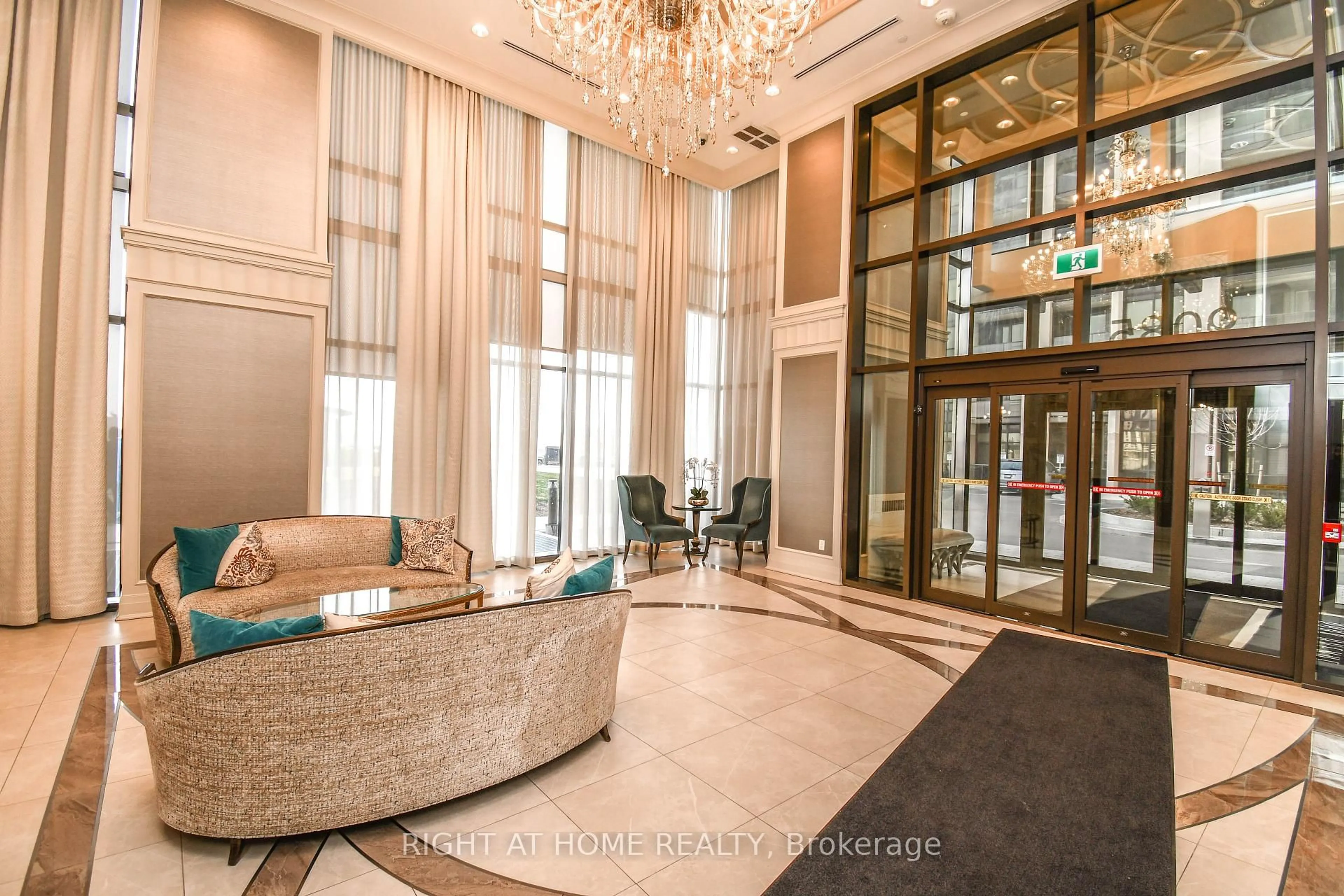 Lobby for 9085 Jane St #811, Vaughan Ontario L4K 5P1