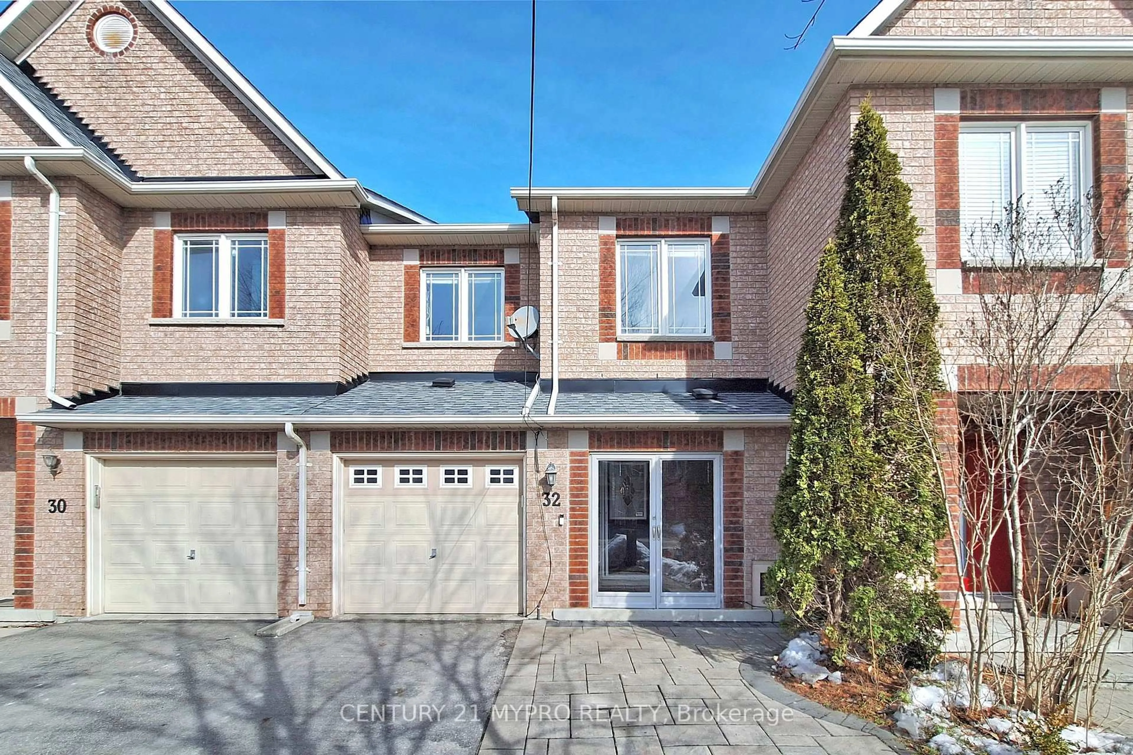 Home with brick exterior material, street for 32 Bilbrough St, Aurora Ontario L4G 7W3