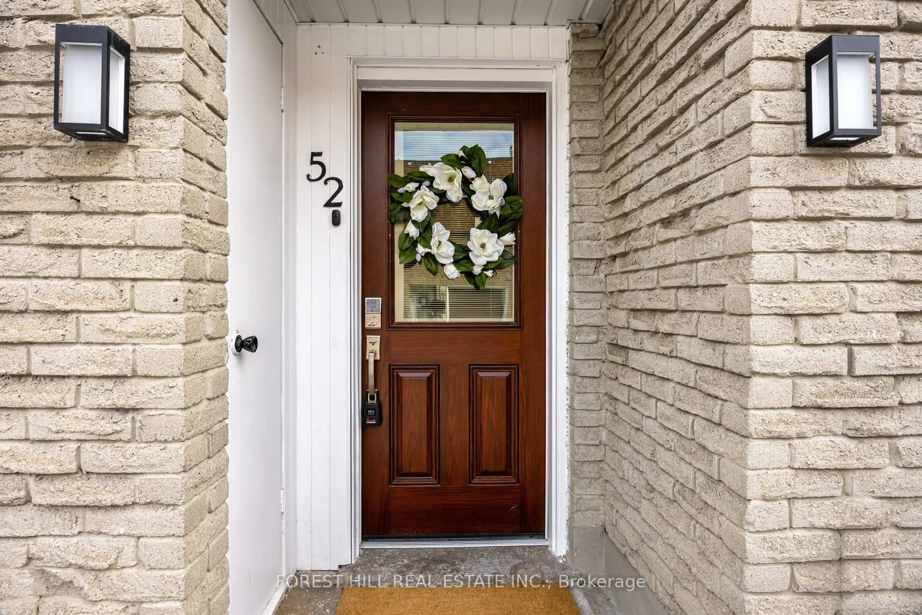 Indoor entryway for 141 Clark Ave #52, Markham Ontario L3T 5G1