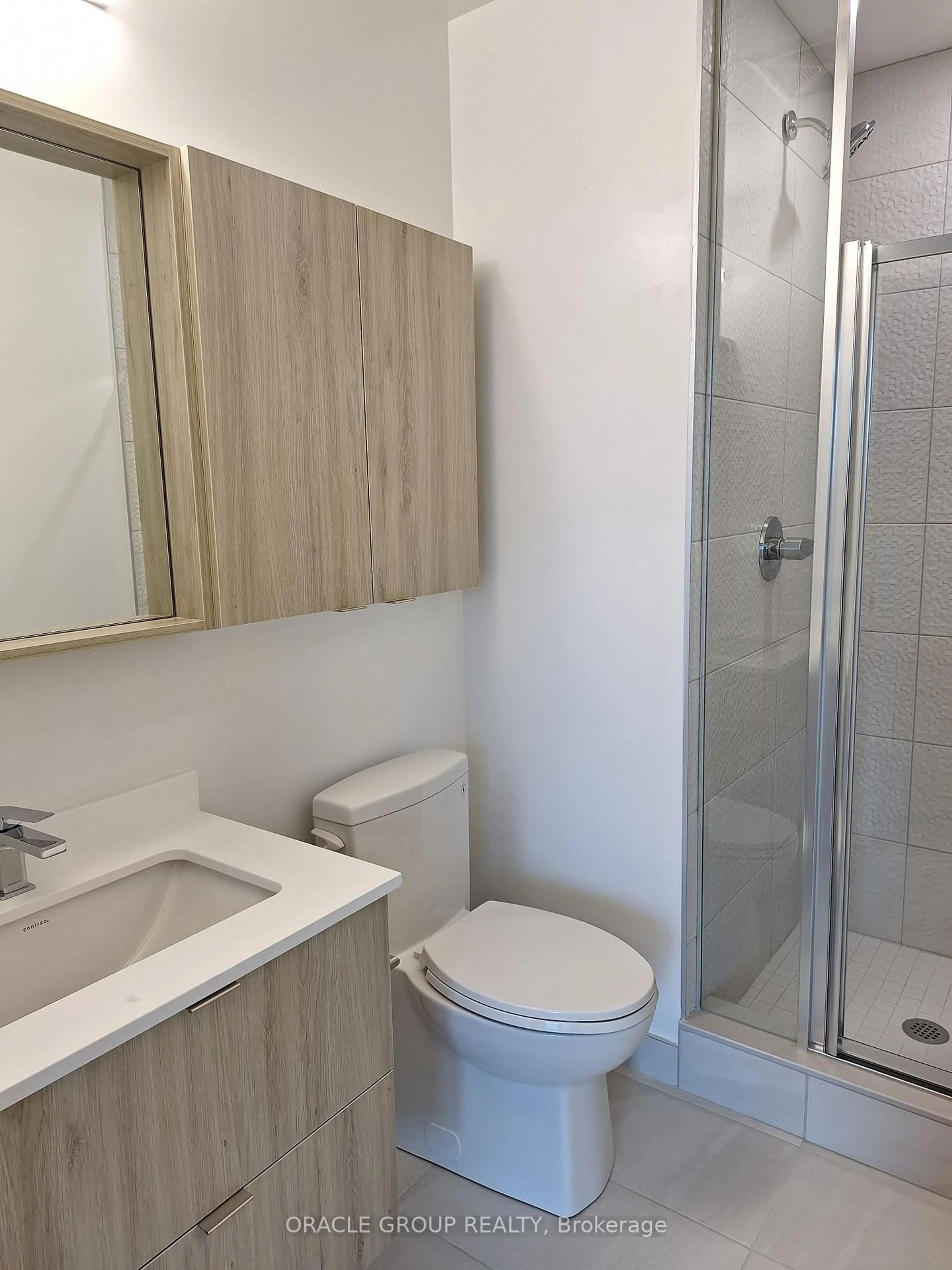 Standard bathroom, unknown for 30 Upper Mall Way #A-401, Vaughan Ontario L4J 0L7