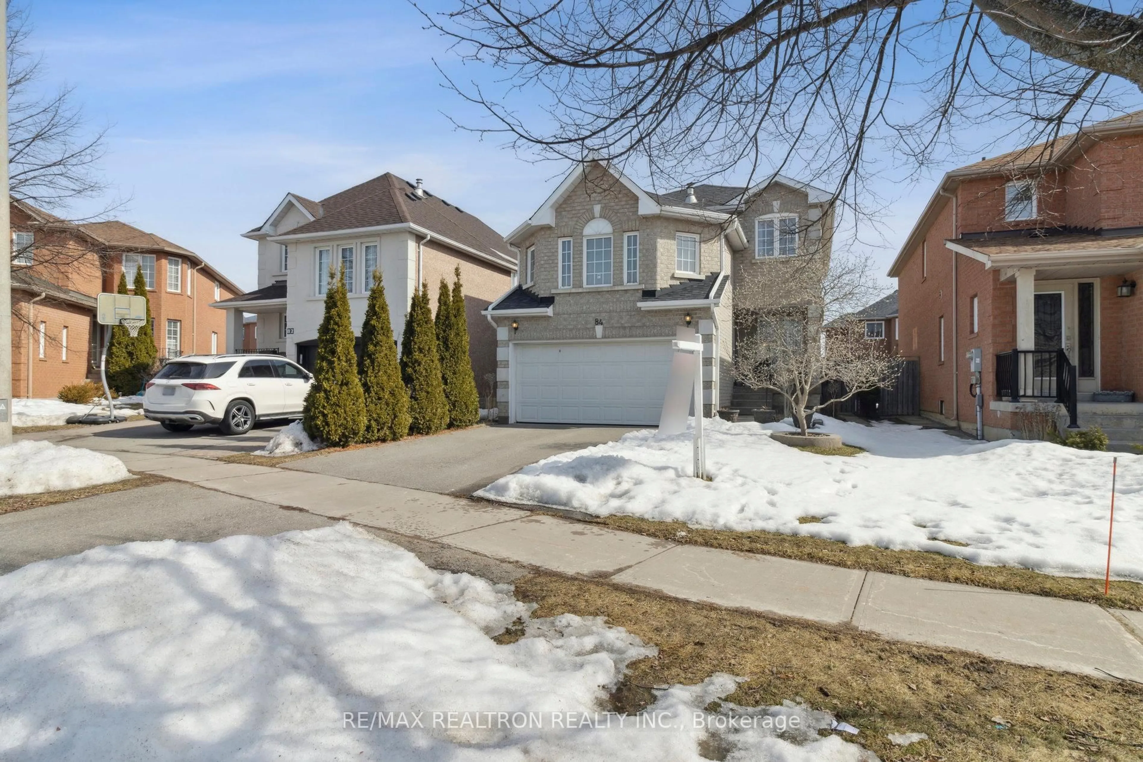 Unknown for 84 Desert View Cres, Richmond Hill Ontario L4C 0K5