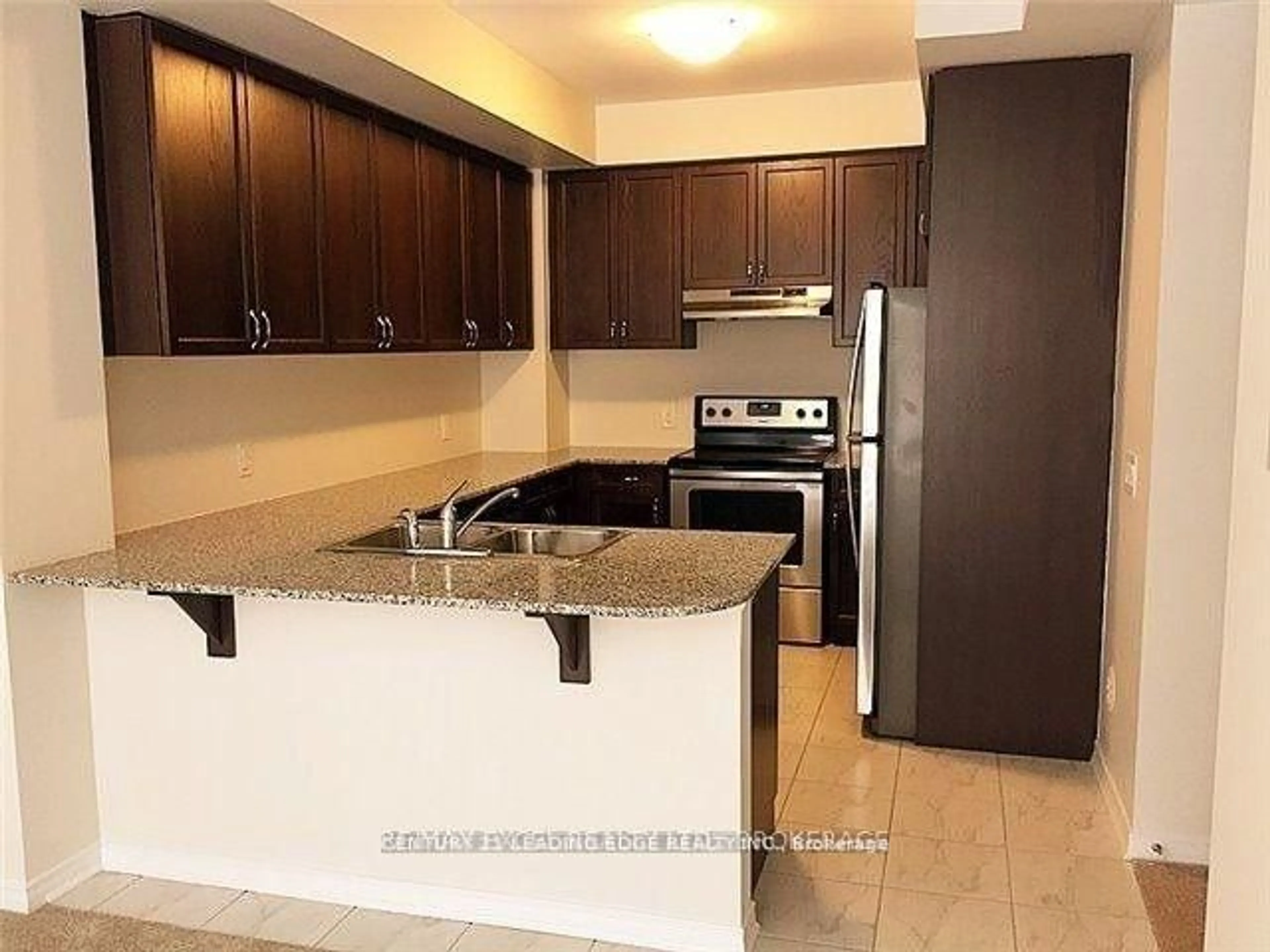 Standard kitchen, unknown for 33 Ormerod Lane, Richmond Hill Ontario L4S 0G3