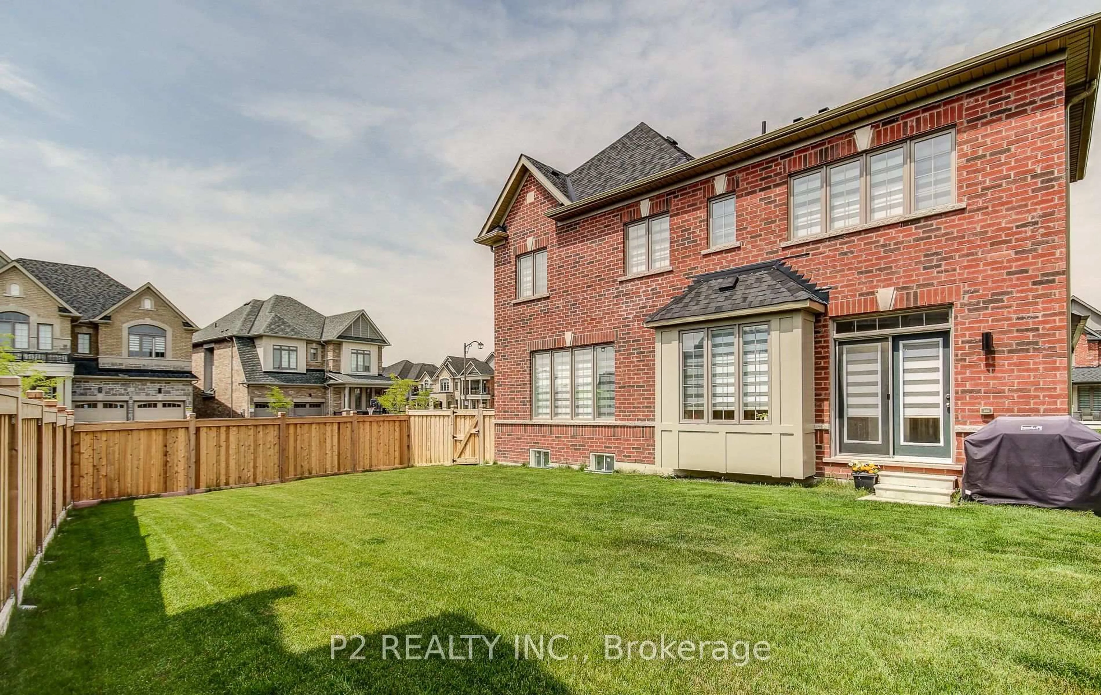 Home with brick exterior material, street for 55 Marlene Johnston Dr, East Gwillimbury Ontario L9N 0W8