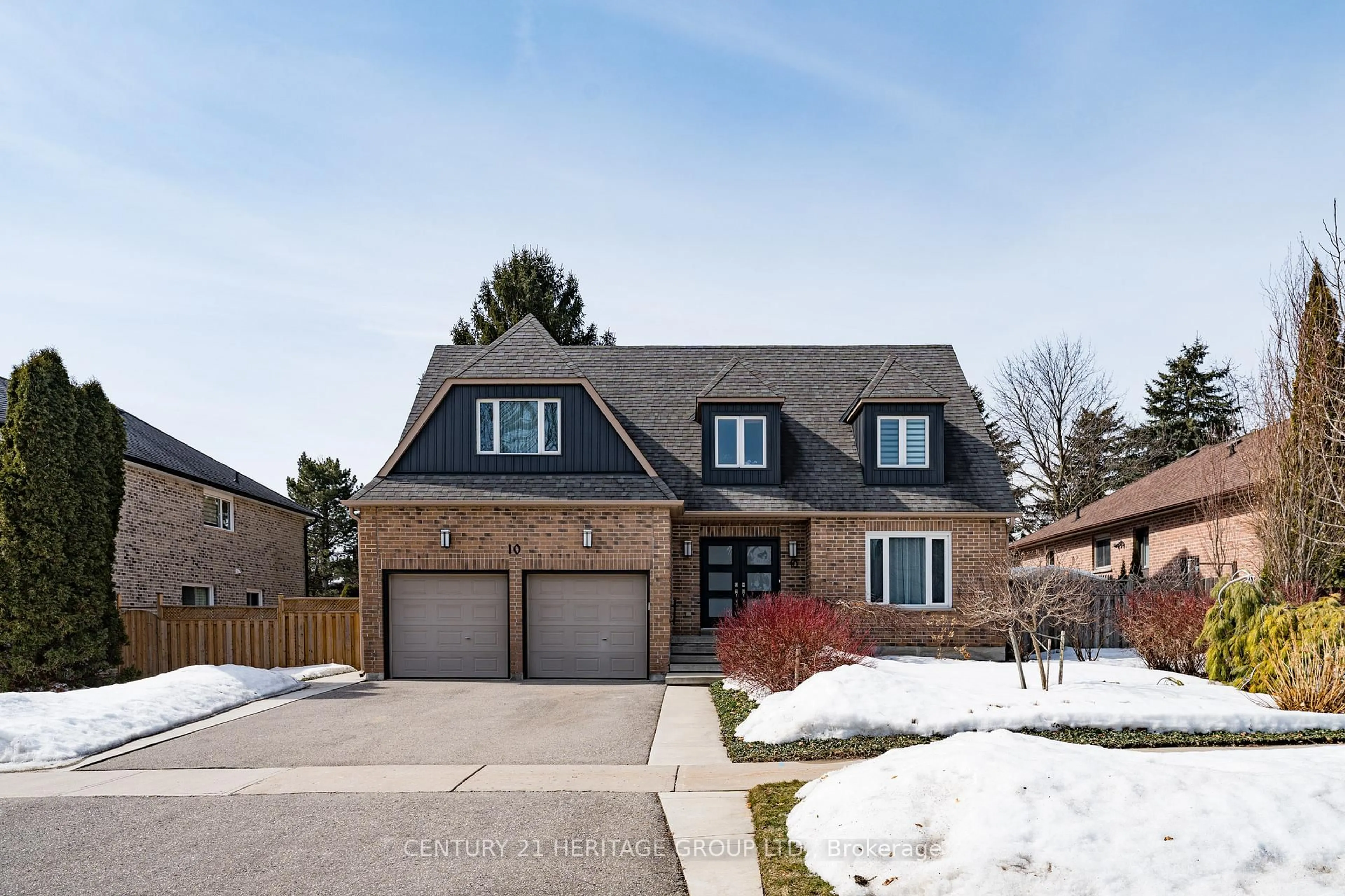 Home with brick exterior material, street for 10 Westbourne Crt, Richmond Hill Ontario L4E 2M5