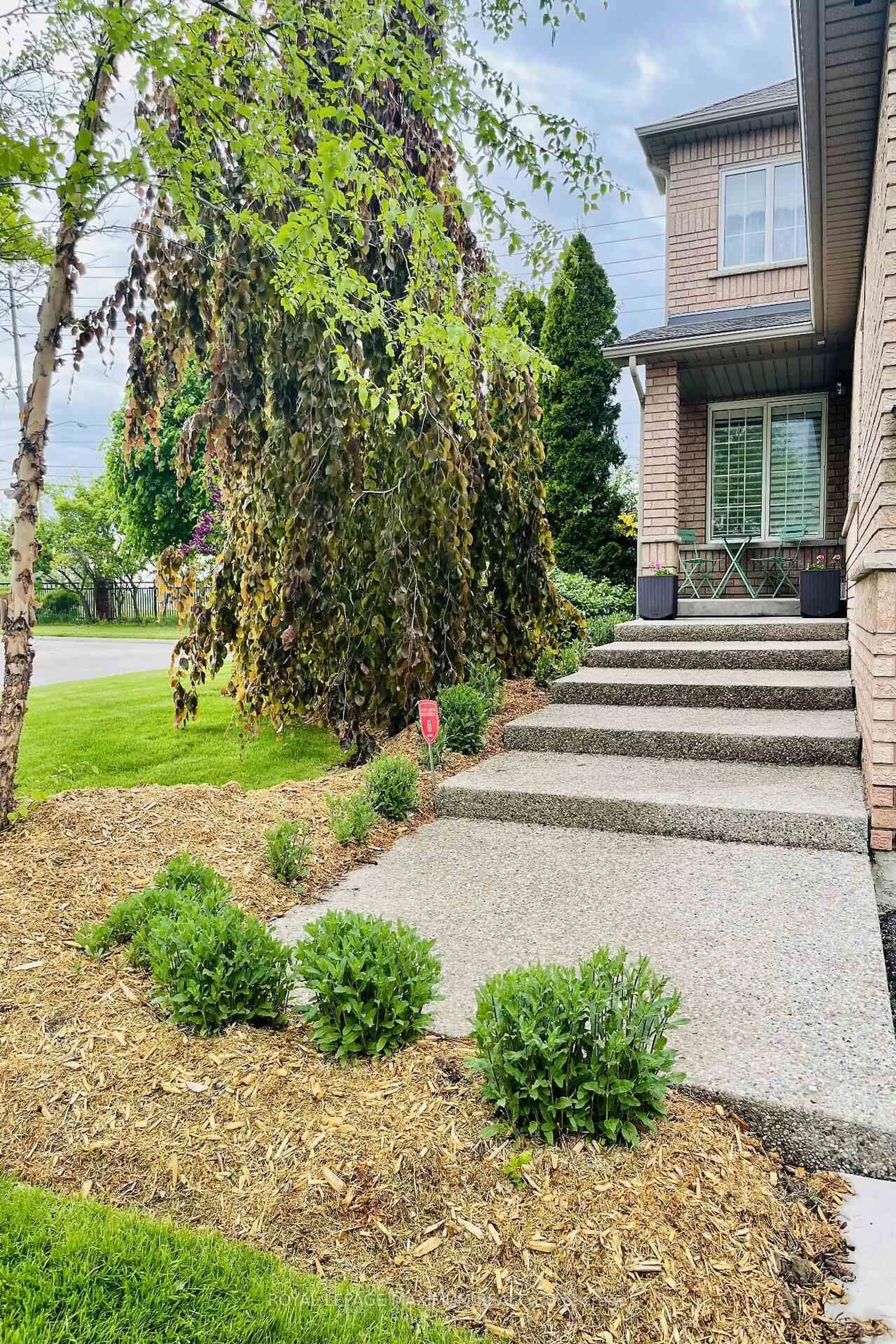 Unknown for 81 Thornton Cres, Vaughan Ontario L6A 2T1