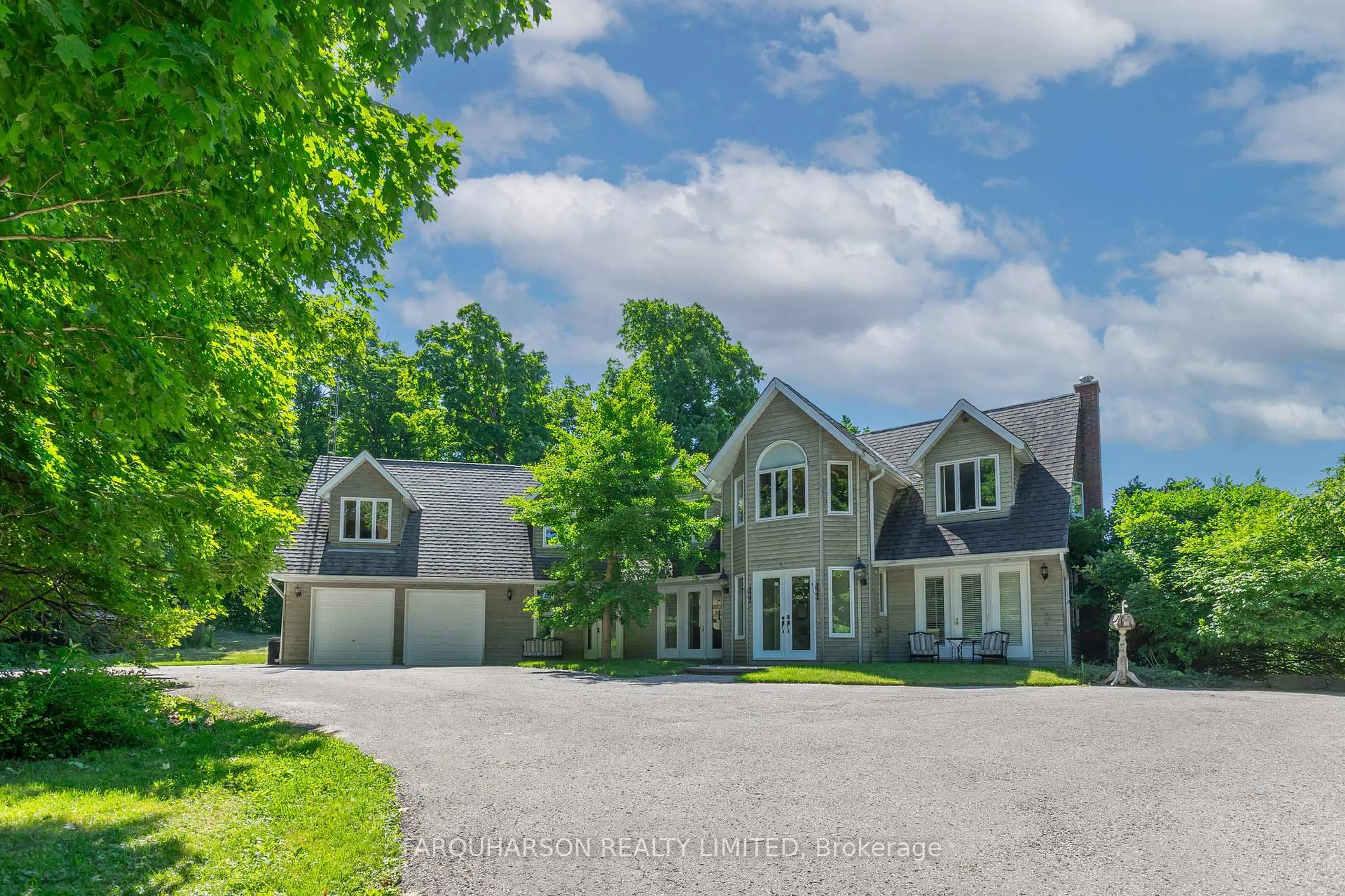 A pic from outside/outdoor area/front of a property/back of a property/a pic from drone, street for 4001 Vandorf Sdrd, Whitchurch-Stouffville Ontario L4A 7X5