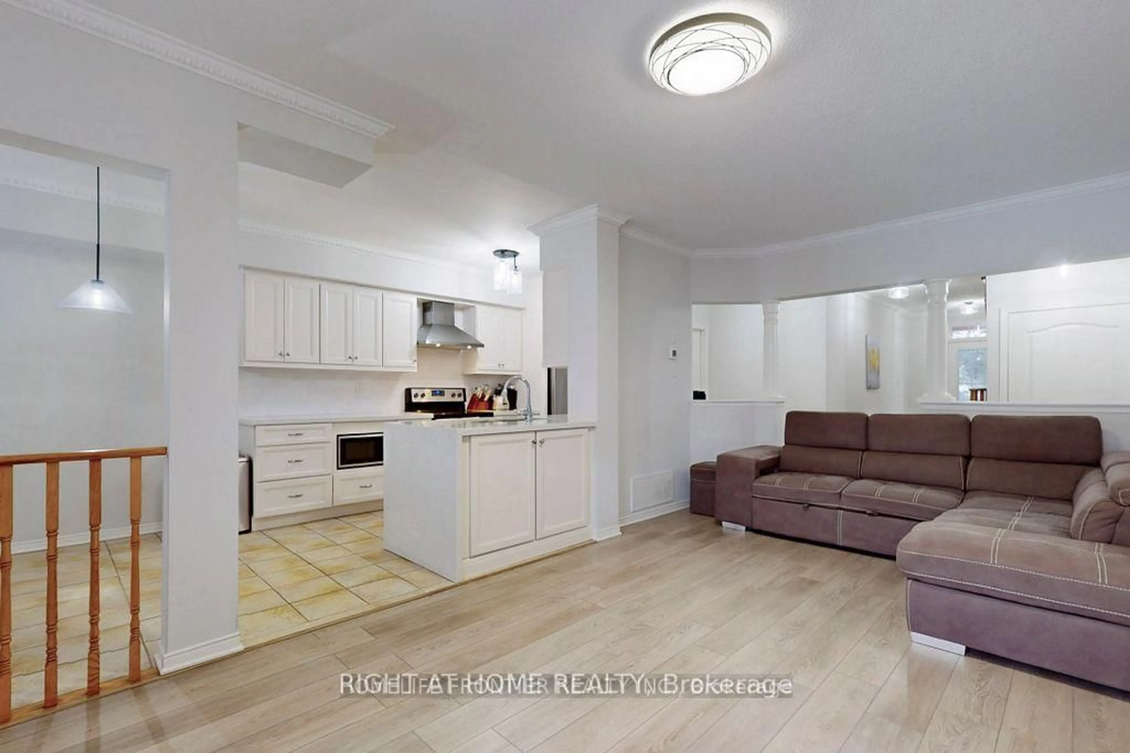 Unknown for 28 Delfire St, Vaughan Ontario L6A 2L9