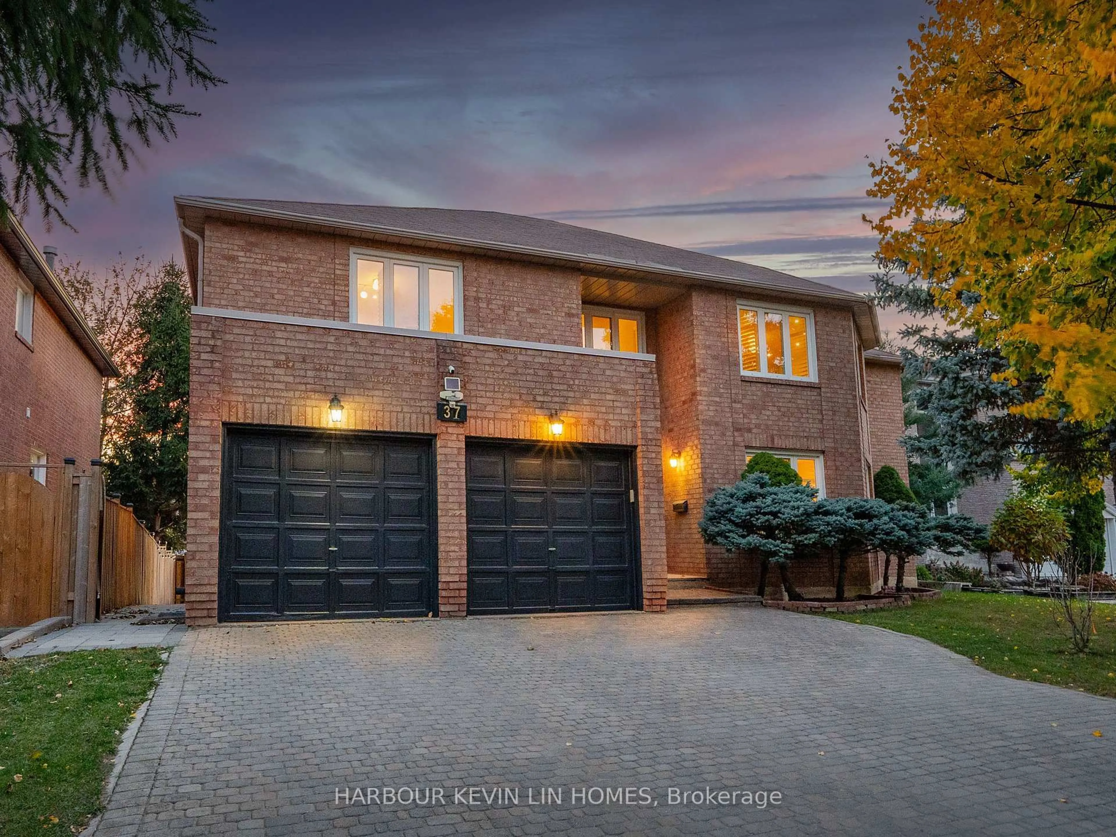 Home with brick exterior material, street for 37 Laser Crt, Richmond Hill Ontario L4B 1S1