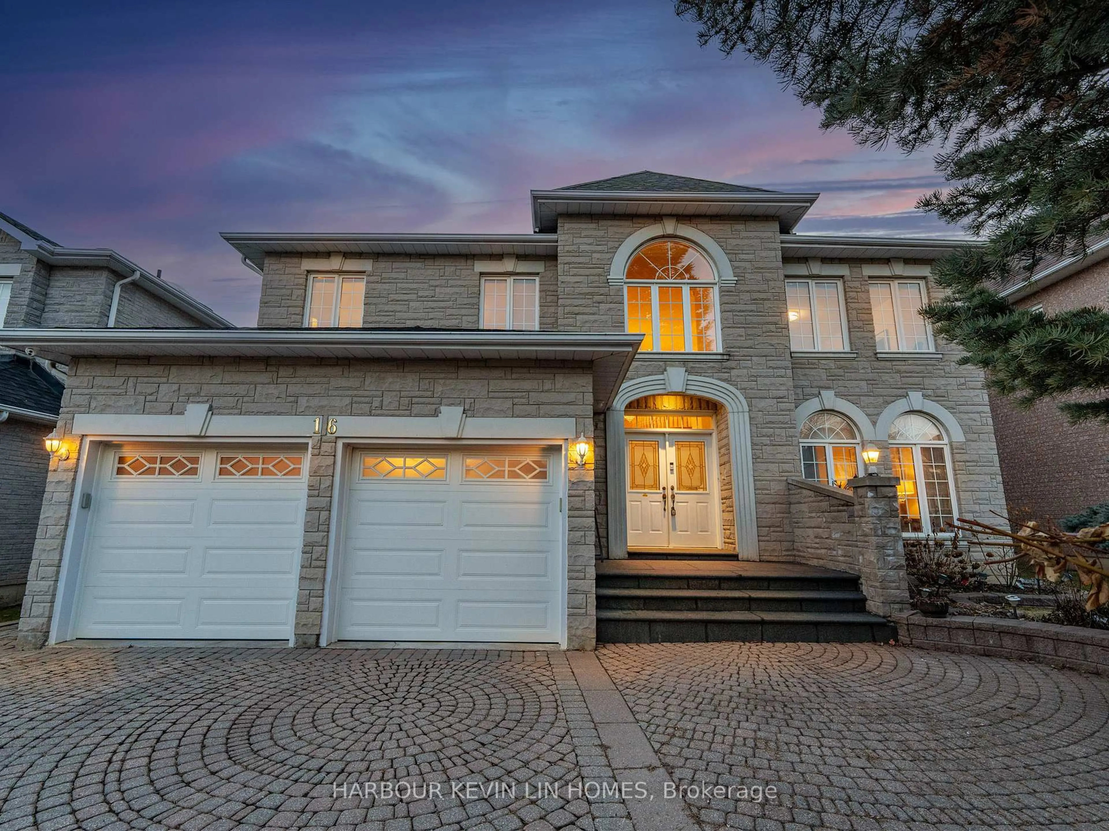 Home with brick exterior material, street for 16 Hillsborough Crt, Richmond Hill Ontario L4B 3X3