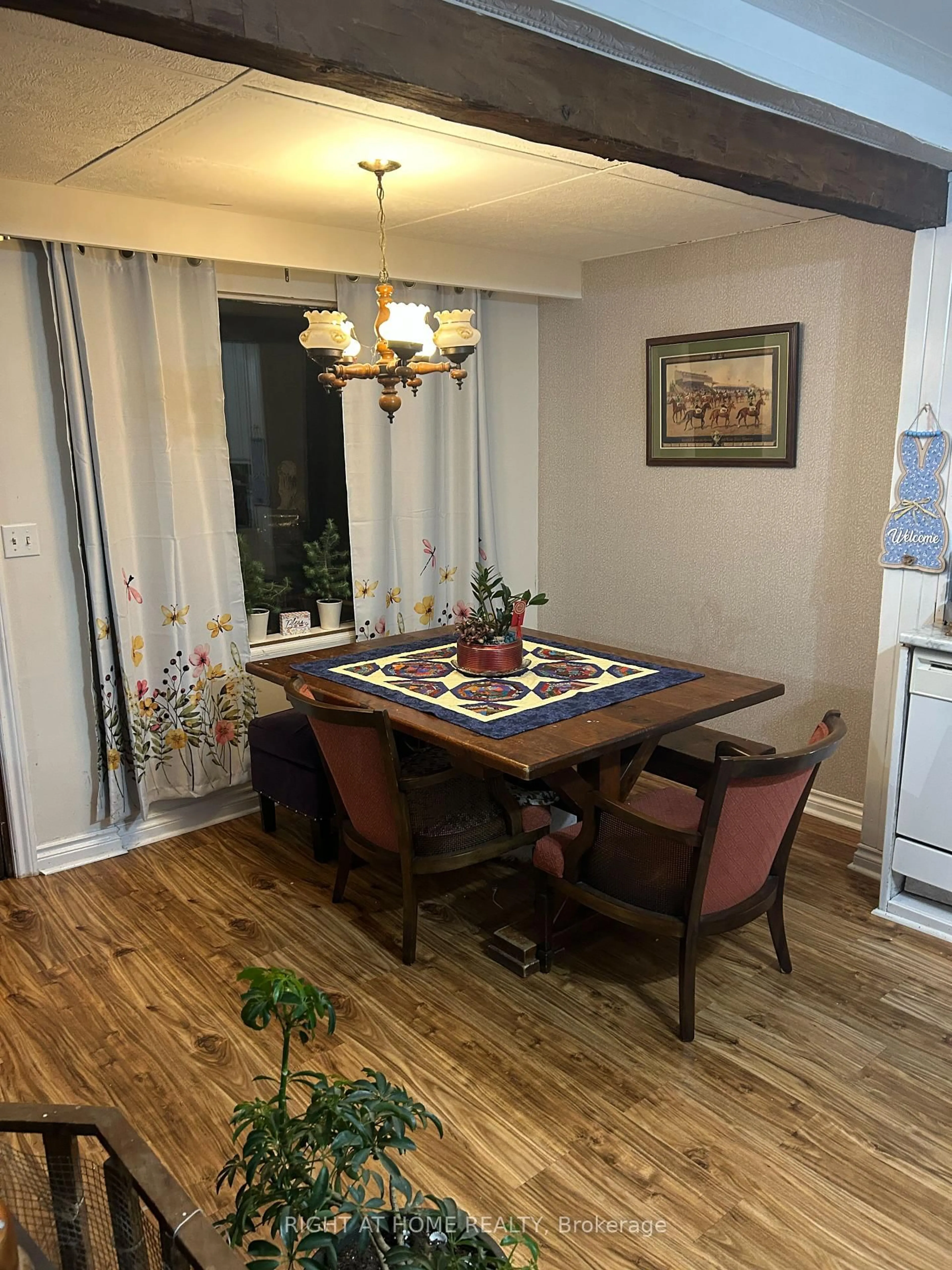 Dining room, unknown for 195 Lakeland Cres, Richmond Hill Ontario L4E 3A4