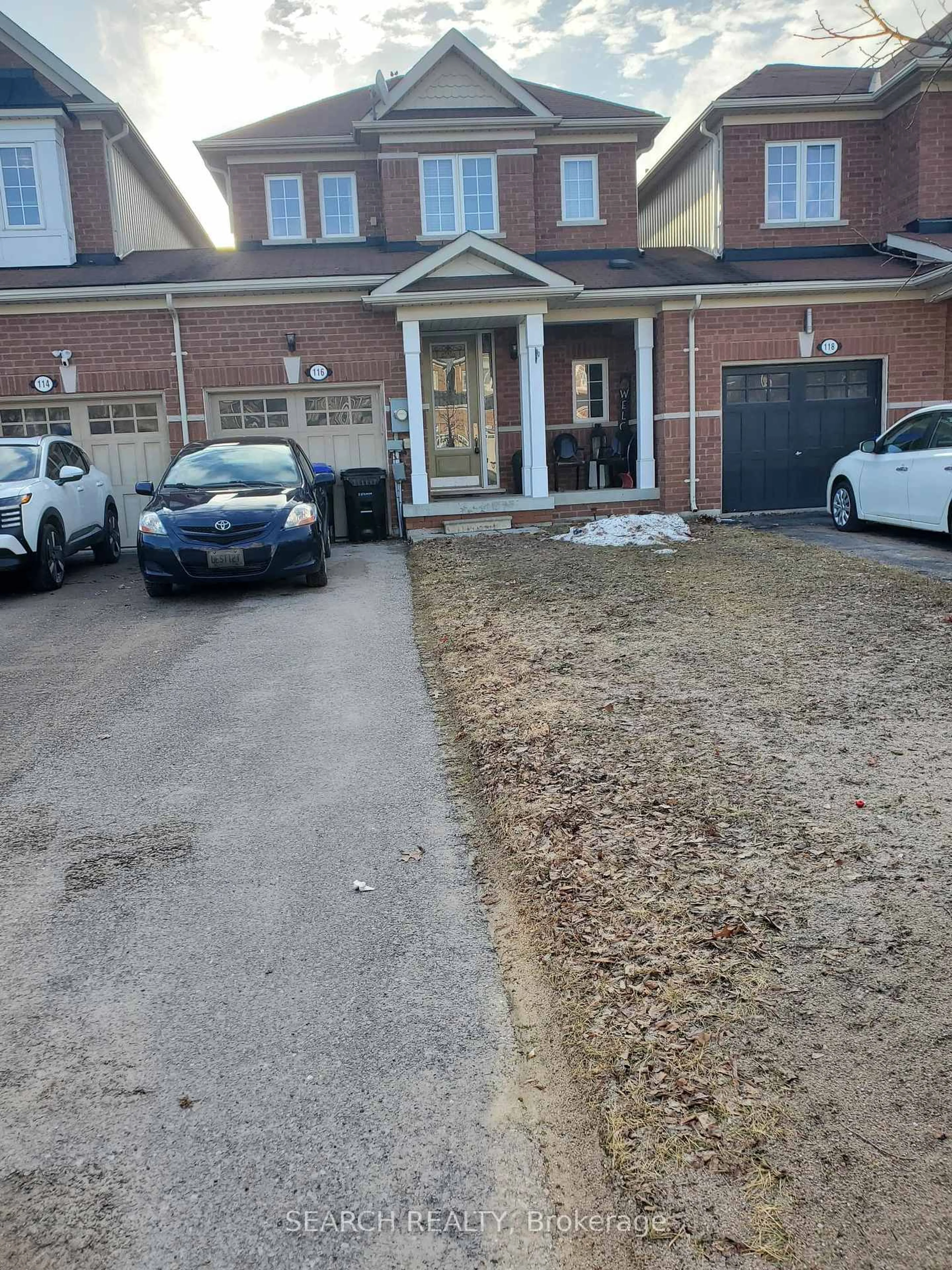 A pic from outside/outdoor area/front of a property/back of a property/a pic from drone, street for 116 Collier Cres, Essa Ontario L0M 1B5