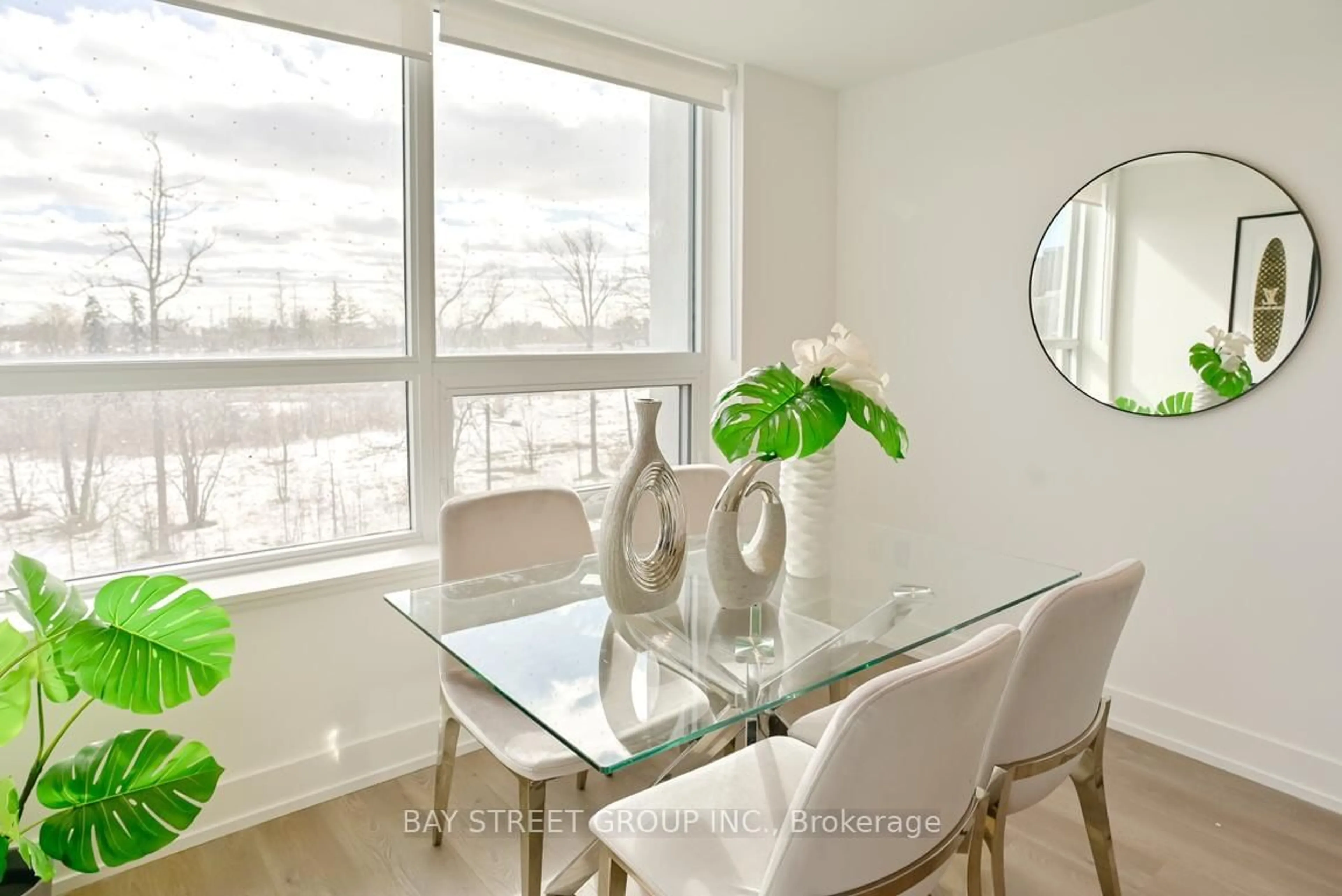 Dining room, wood/laminate floor for 8 Cedarland Dr #519, Markham Ontario L6G 0H4