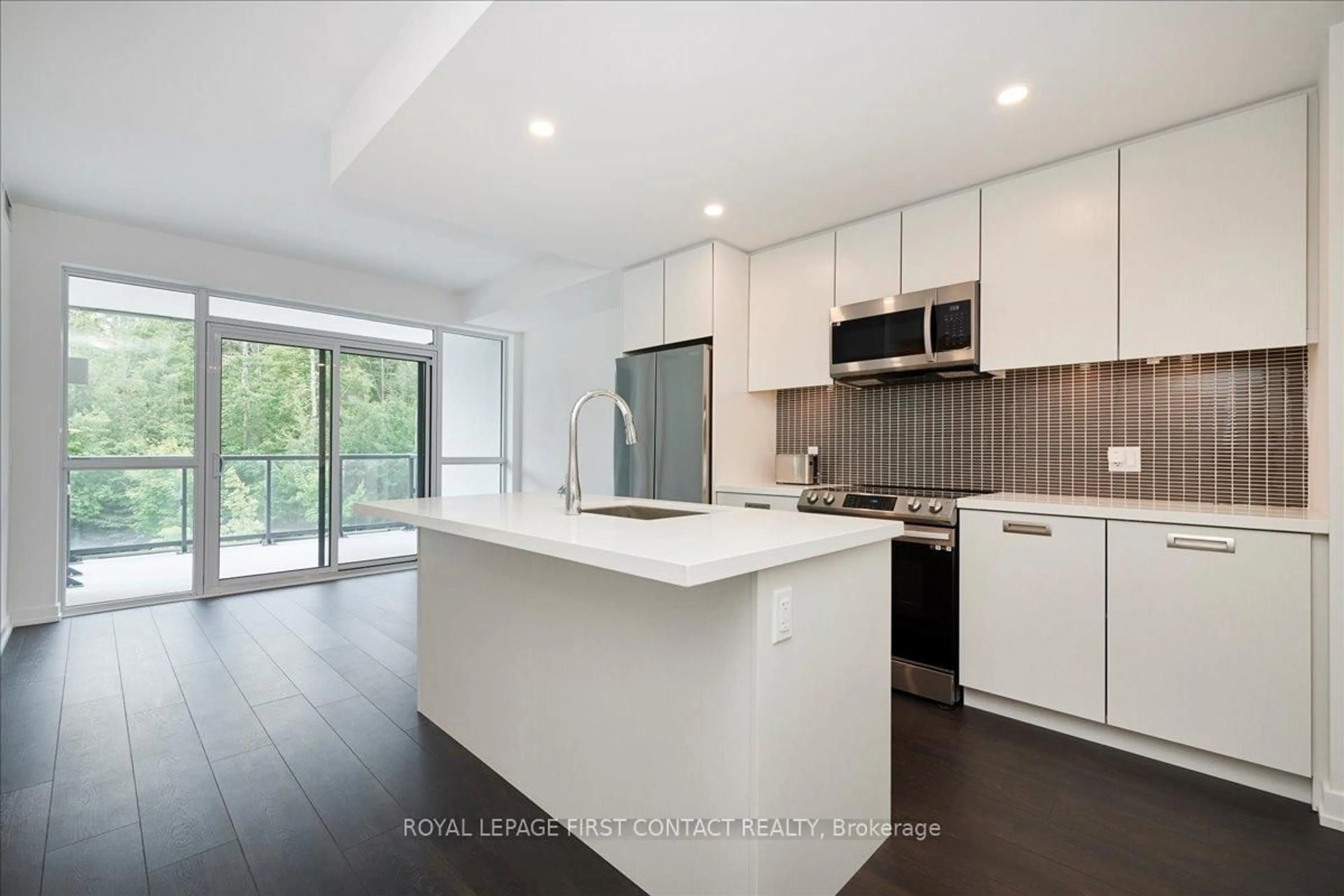 Open concept kitchen, unknown for 415 Sea Ray Ave #249, Innisfil Ontario L9S 0R5