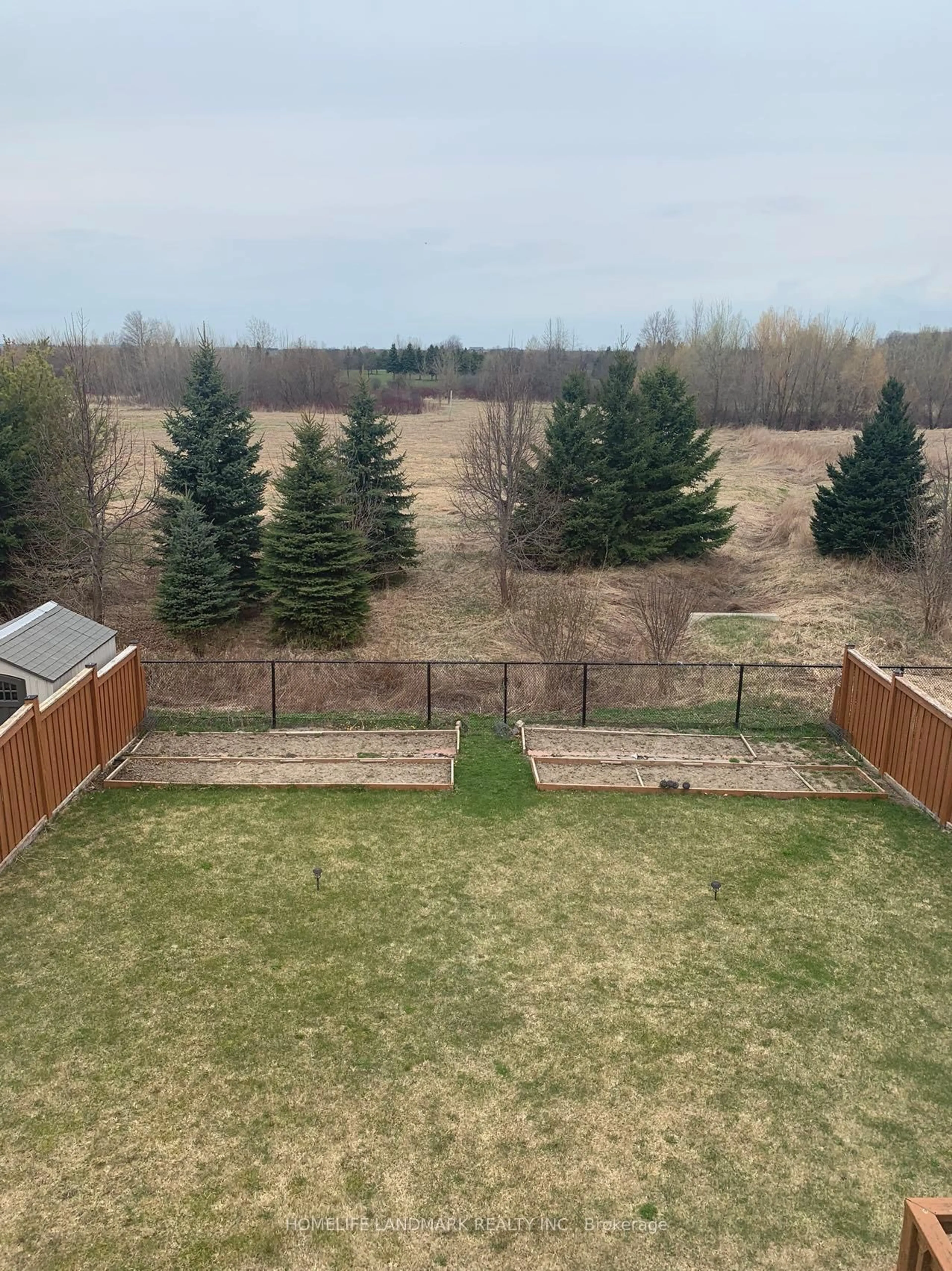 A pic from outside/outdoor area/front of a property/back of a property/a pic from drone, unknown for 32 Philips Lake Crt, Richmond Hill Ontario L4E 0S8