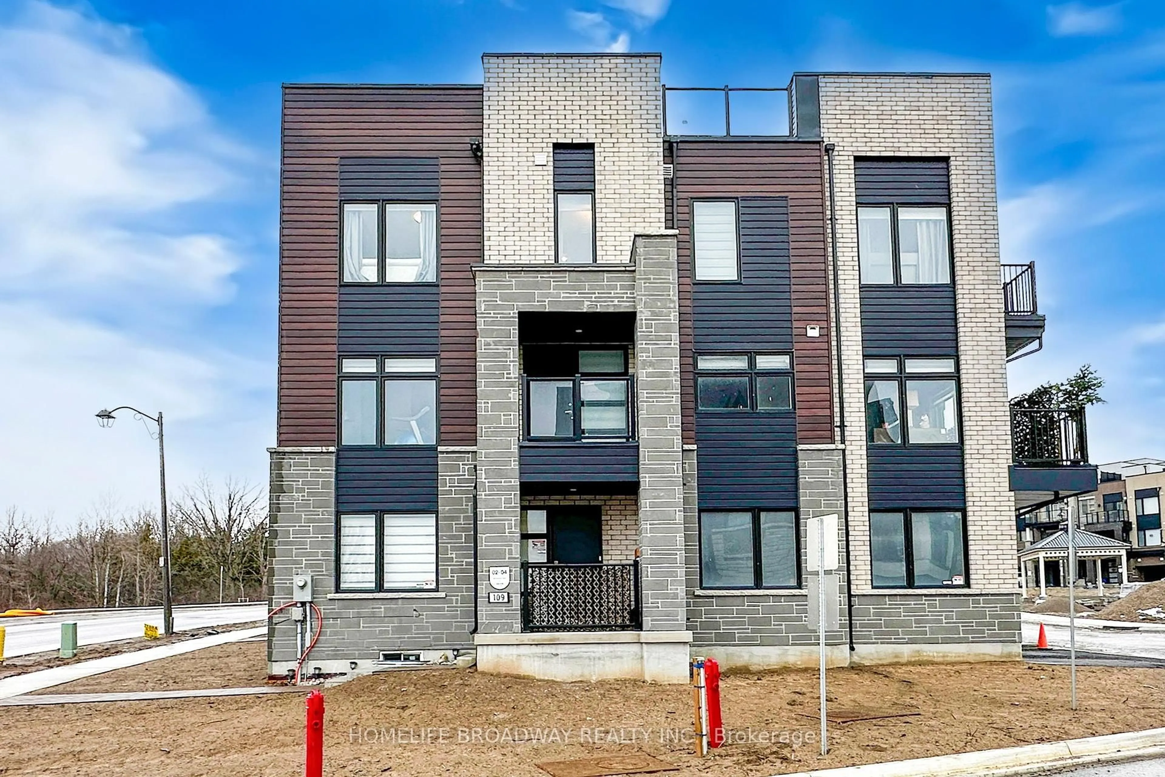 Home with brick exterior material, building for 109 Yorkton Blvd, Markham Ontario L6C 3L7