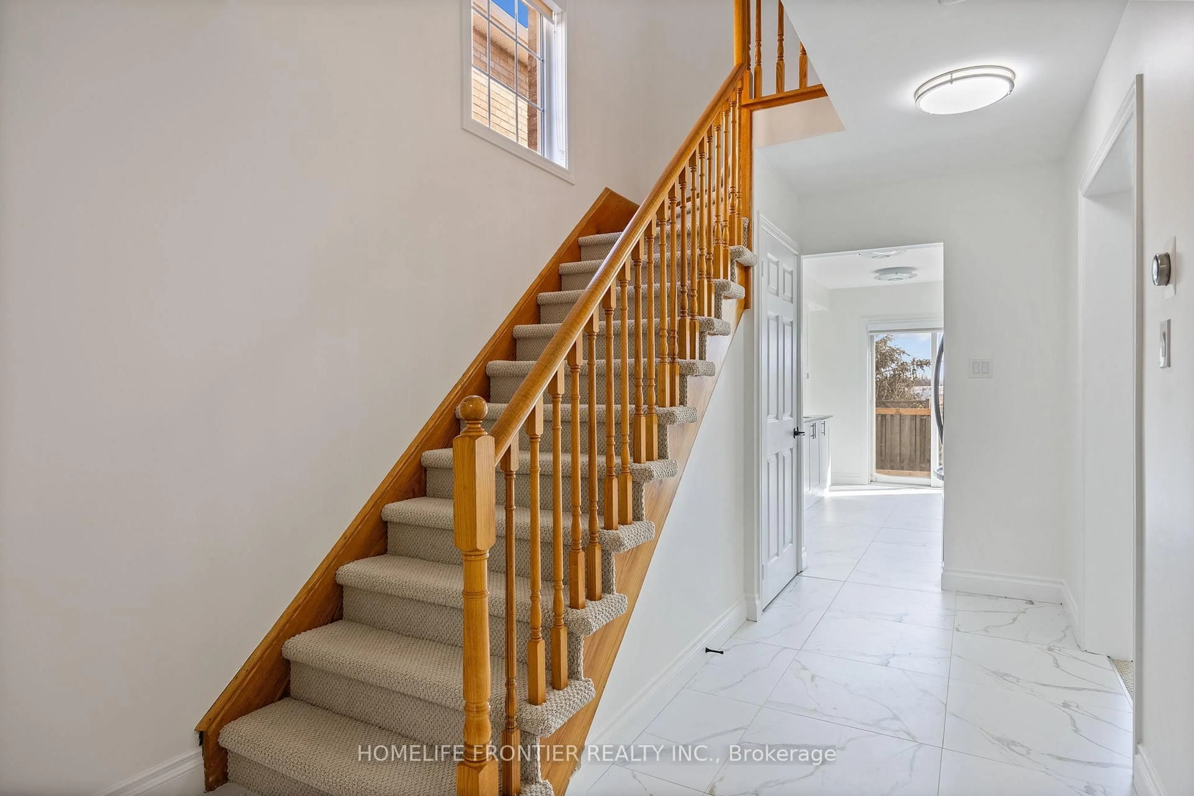 Unknown for 21 Lancaster Crt, Georgina Ontario L4P 4A1
